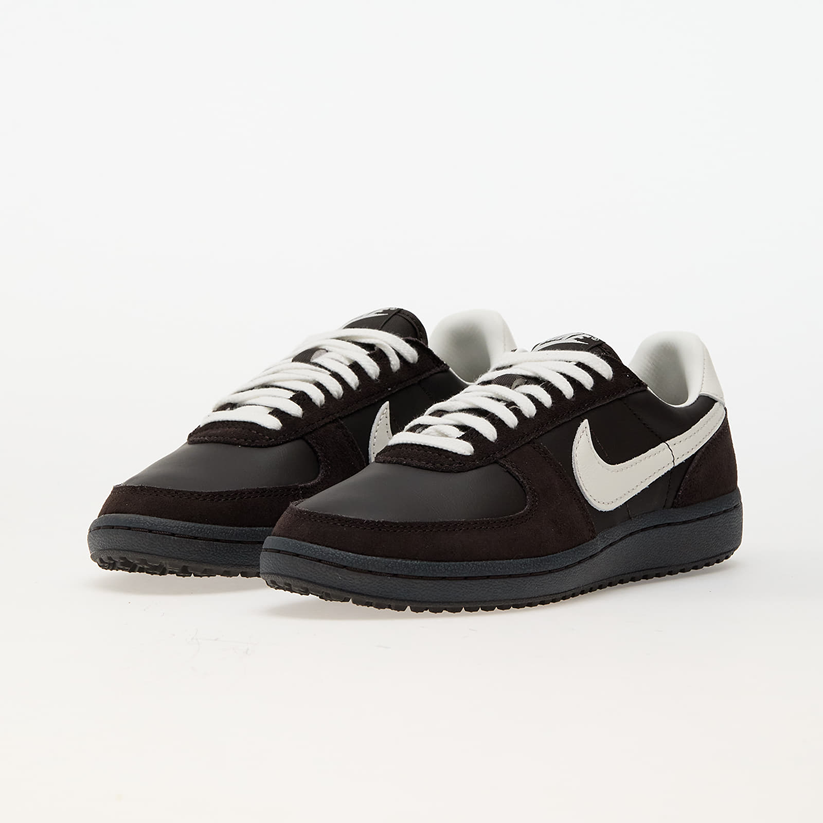 Naiste tossud ja kingad Nike W Field General Velvet Brown/ Sail