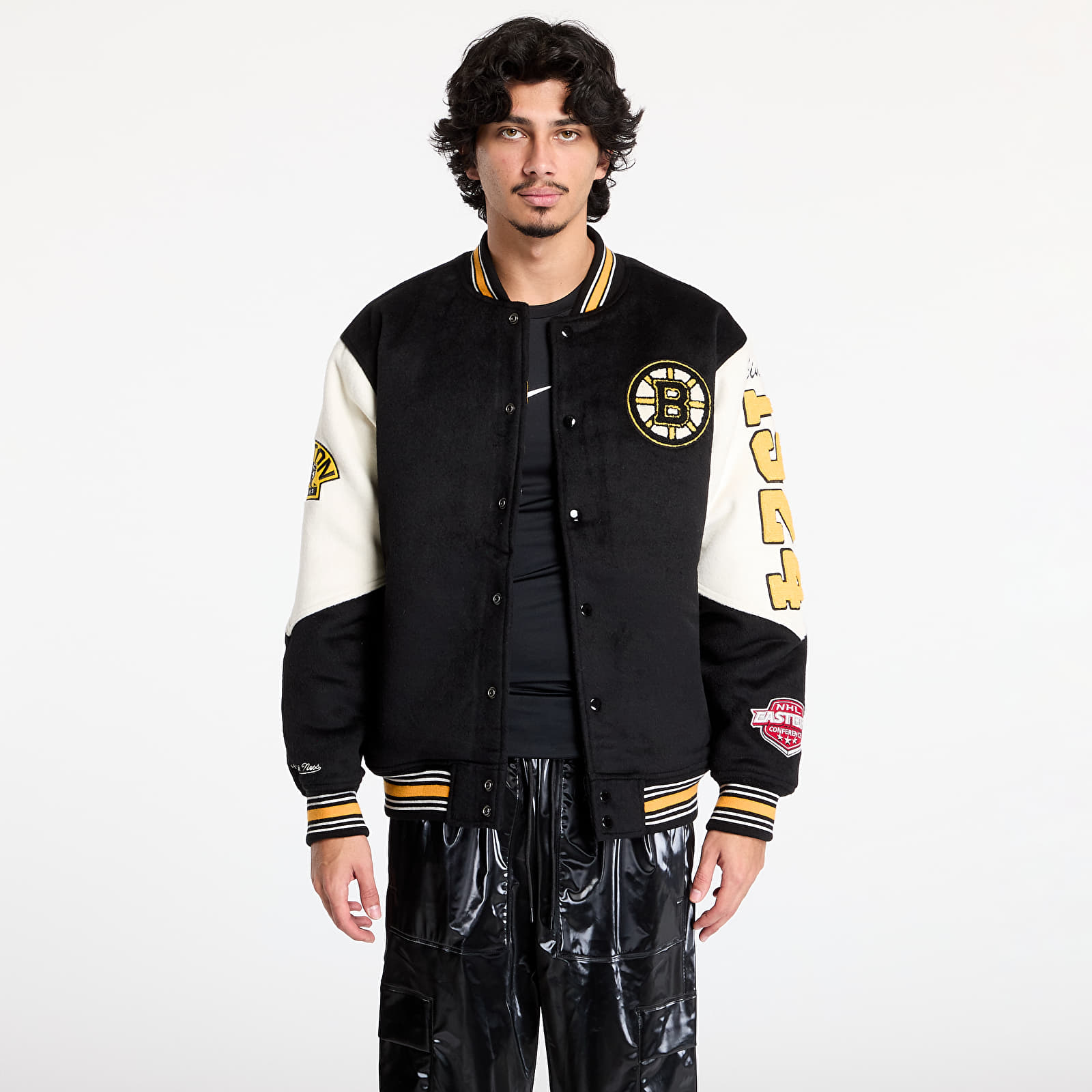 Pánske bombery Mitchell & Ness NHL Team History Varsity Jacket Current Logo Bruins Black