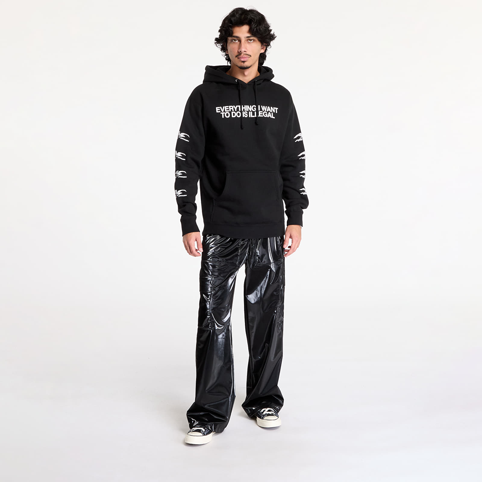 Kapuutsikud ja kampsunid PLEASURES Illegal Hoodie Black