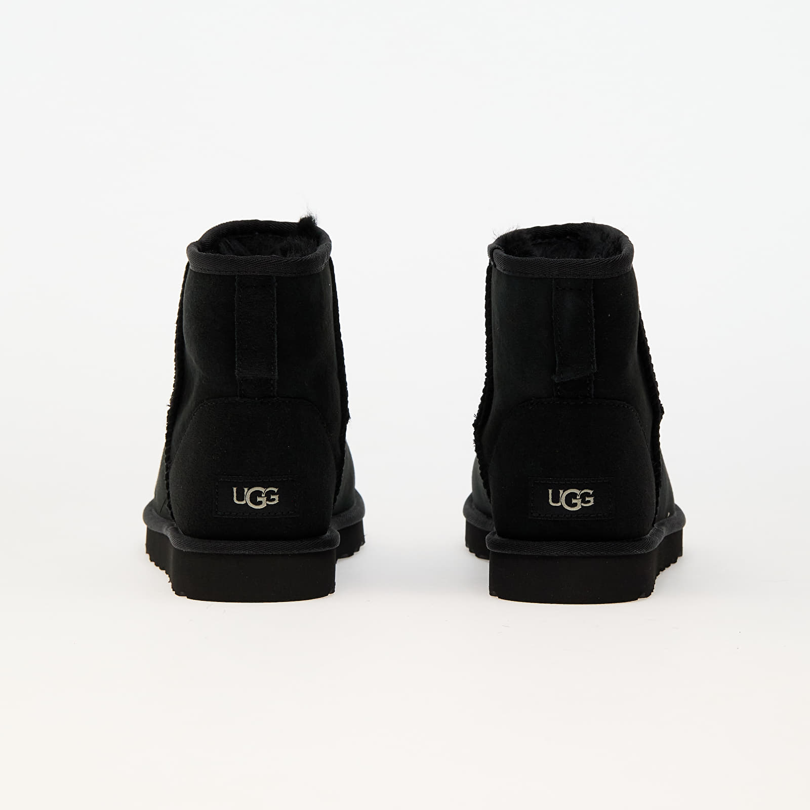 Męskie trampki i buty UGG M Classic Mini Black