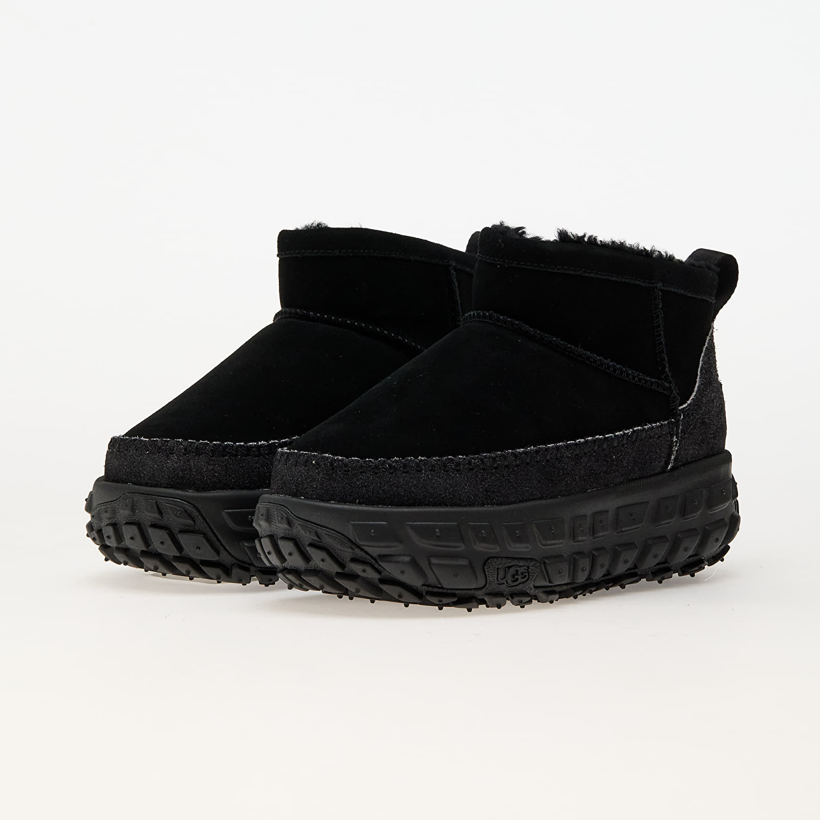 Meeste tossud ja kingad UGG M Venture Daze Ultra Mini Black/ Black