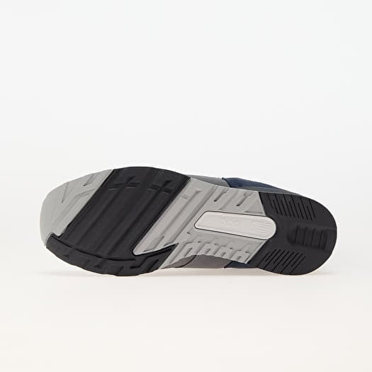 Baskets et chaussures pour hommes New Balance 1500 Grey Black Queens