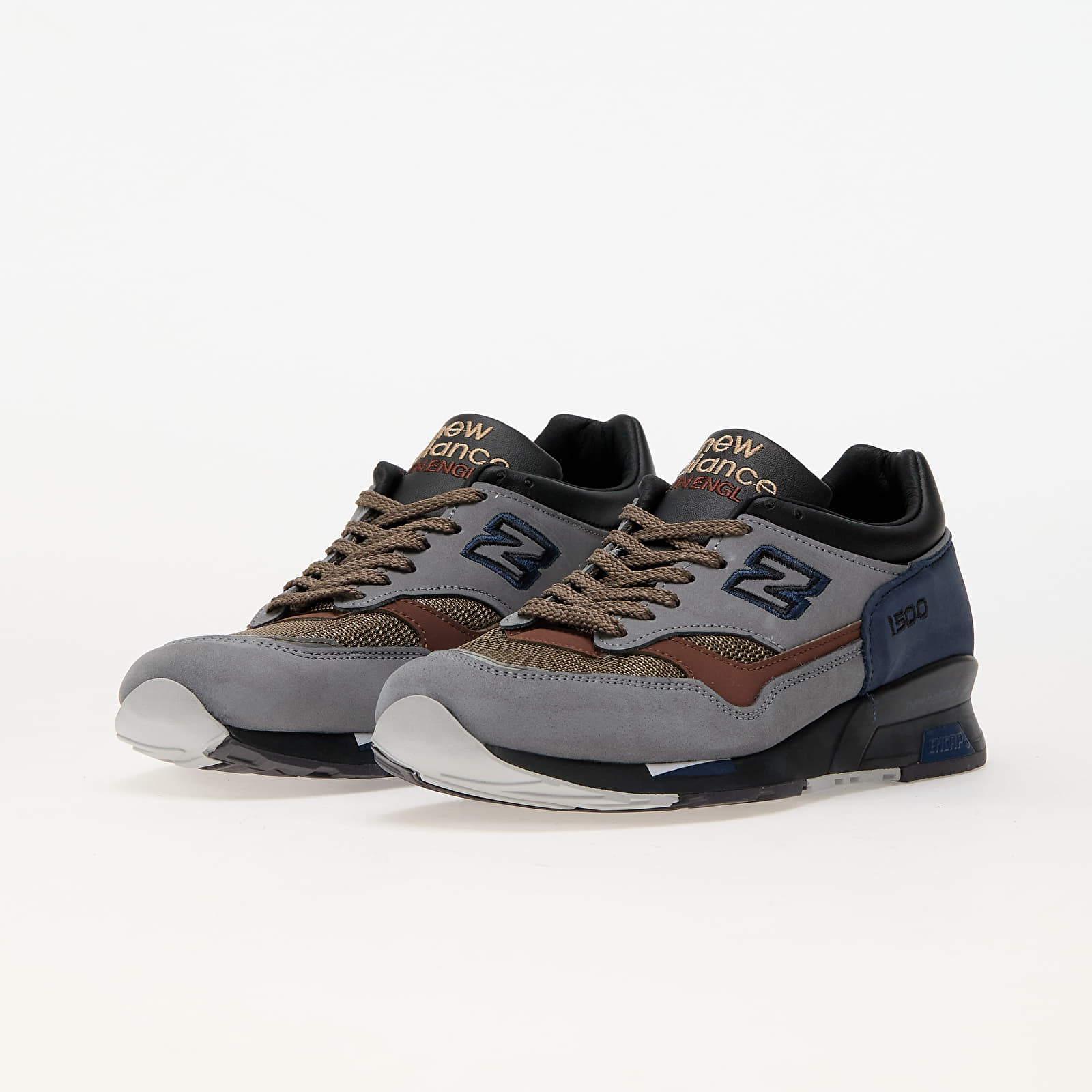 Baskets et chaussures pour hommes New Balance 1500 Grey Black Queens