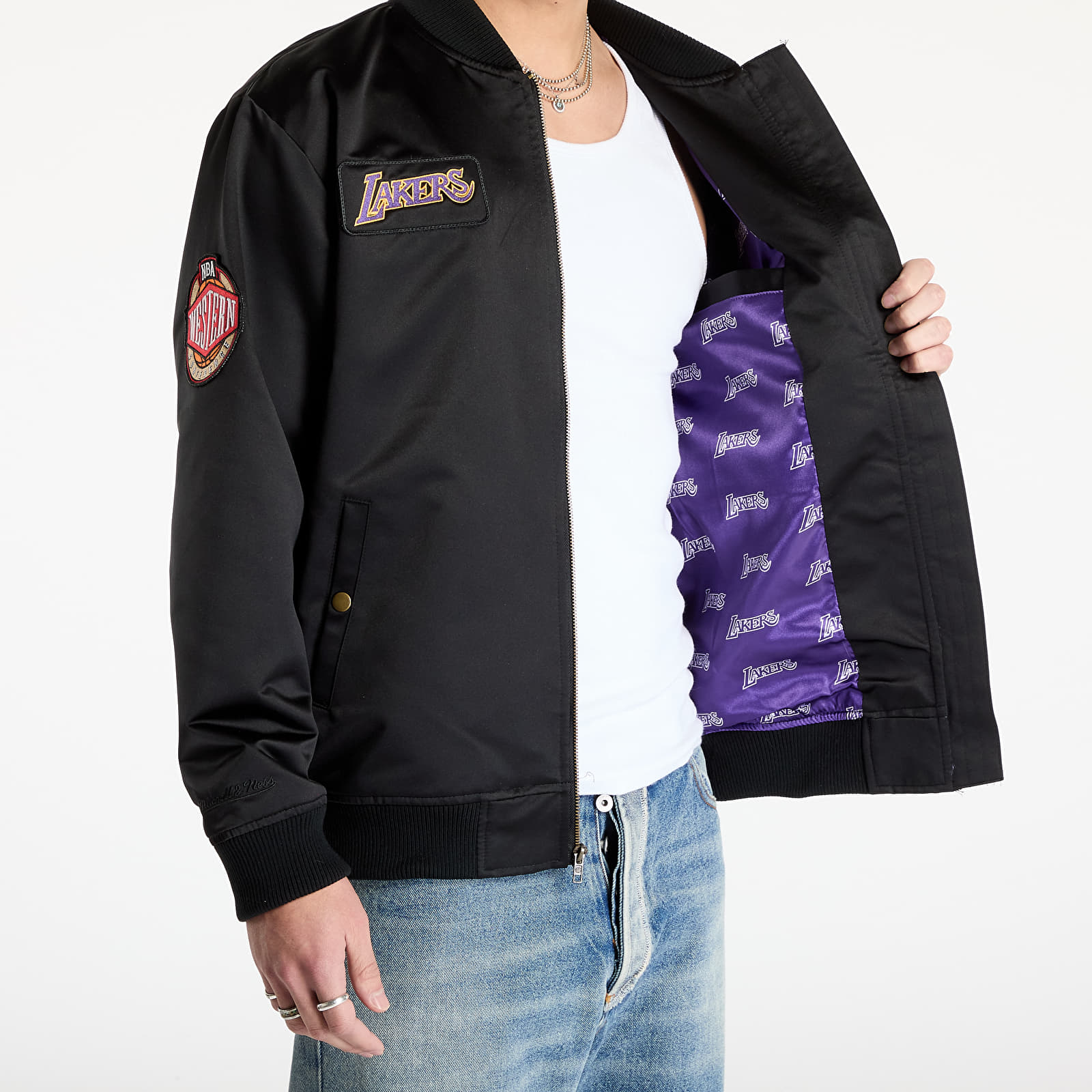 Meeste jakid Mitchell & Ness NBA Team Leader Satin Vintage Logo Lakers Bomber Black