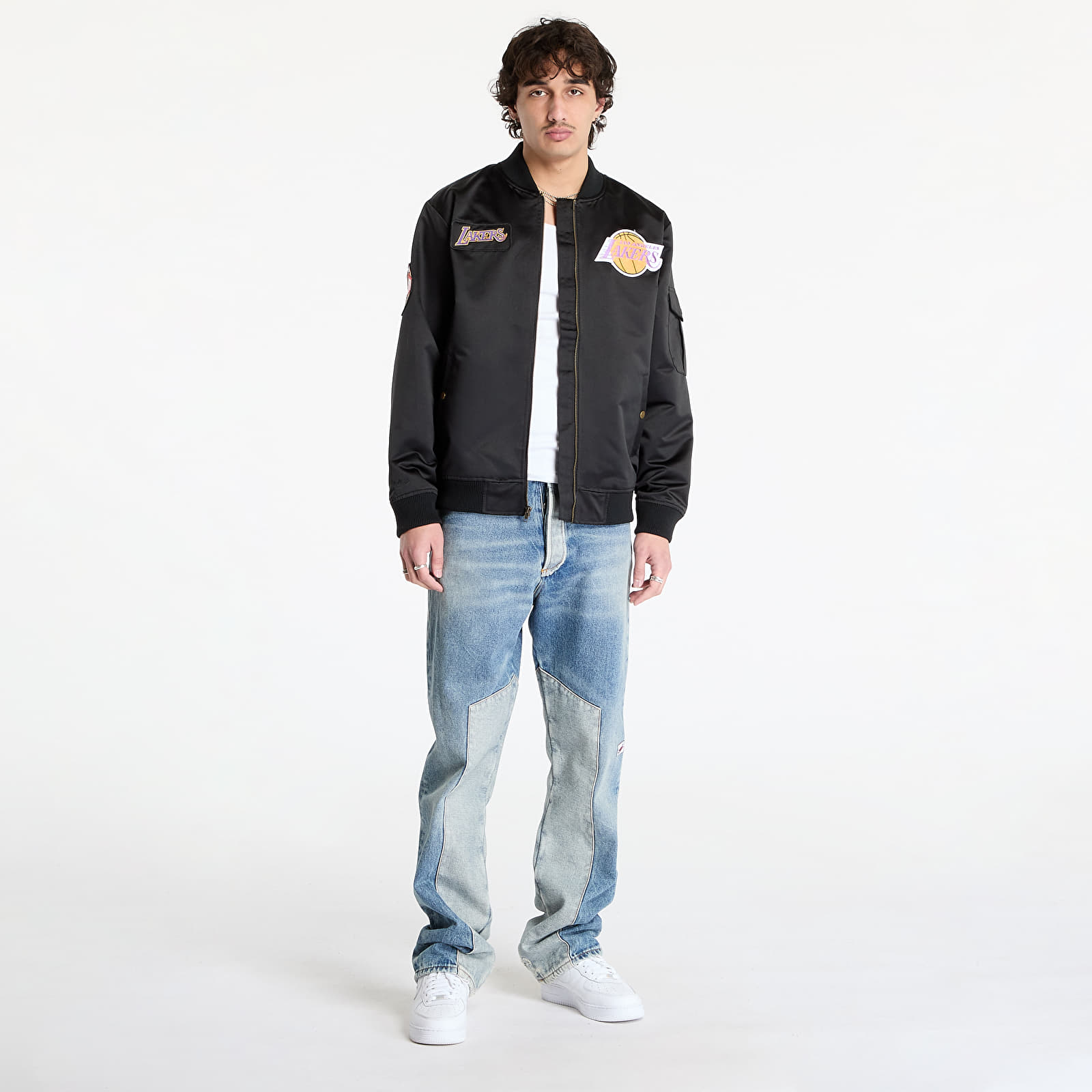 Meeste jakid Mitchell & Ness NBA Team Leader Satin Vintage Logo Lakers Bomber Black