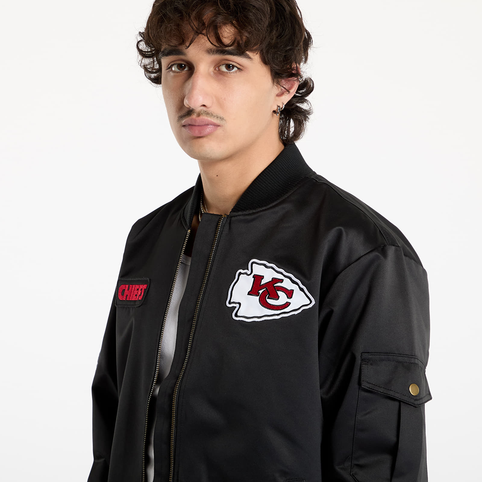 Meeste jakid Mitchell & Ness NFL Team Leader Satin Vintage Logo Chiefs Bomber Black