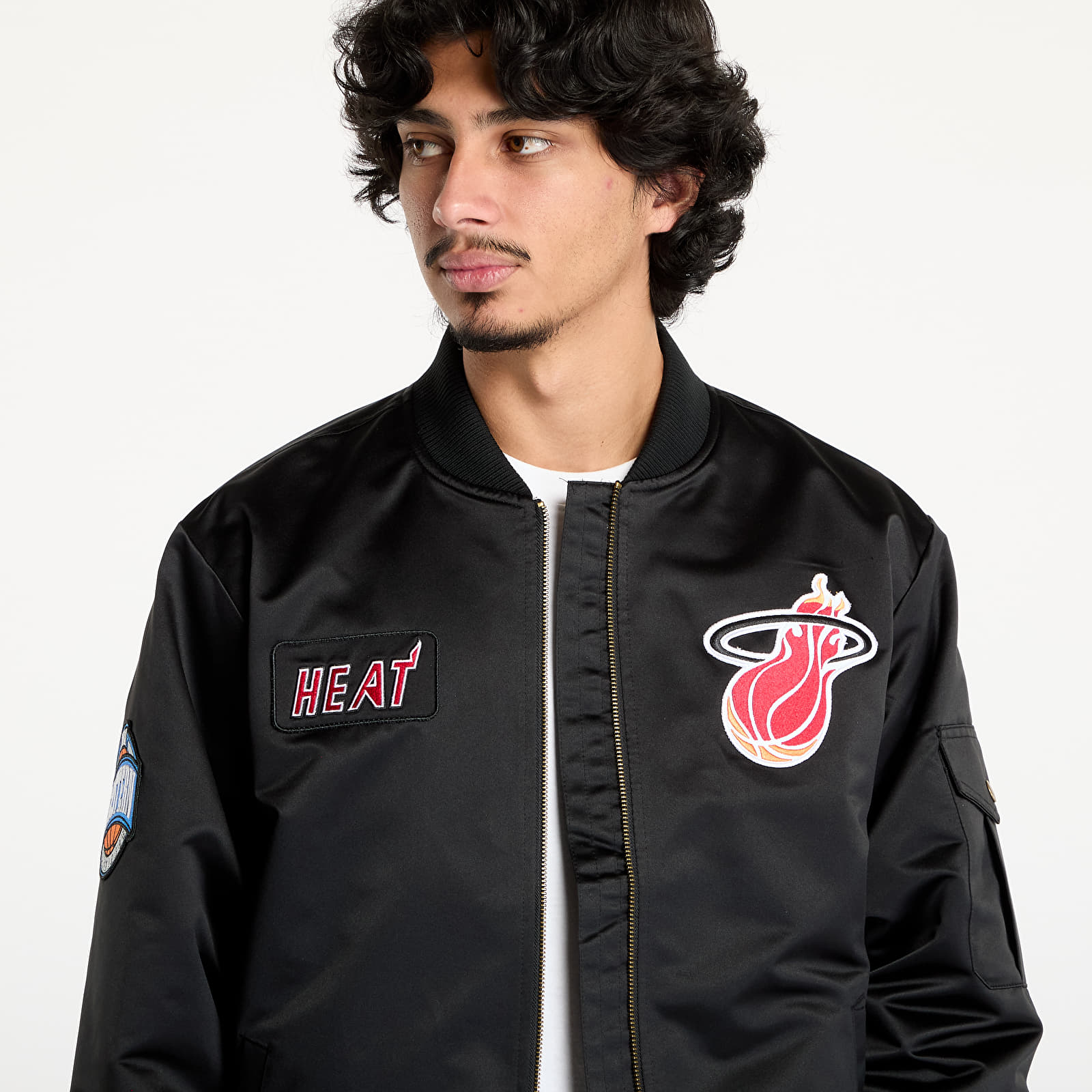 Men's jackets Mitchell & Ness NBA Team Leader Satin Vintage Logo Heat Bomber Black