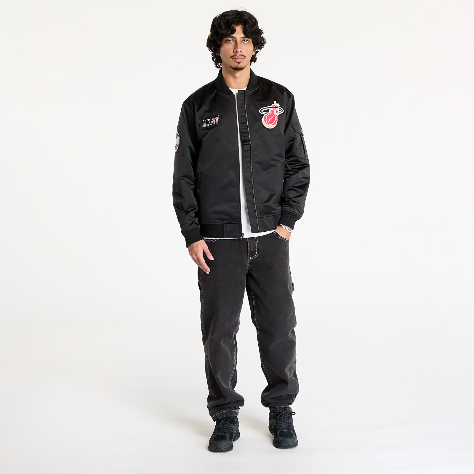 Men's jackets Mitchell & Ness NBA Team Leader Satin Vintage Logo Heat Bomber Black