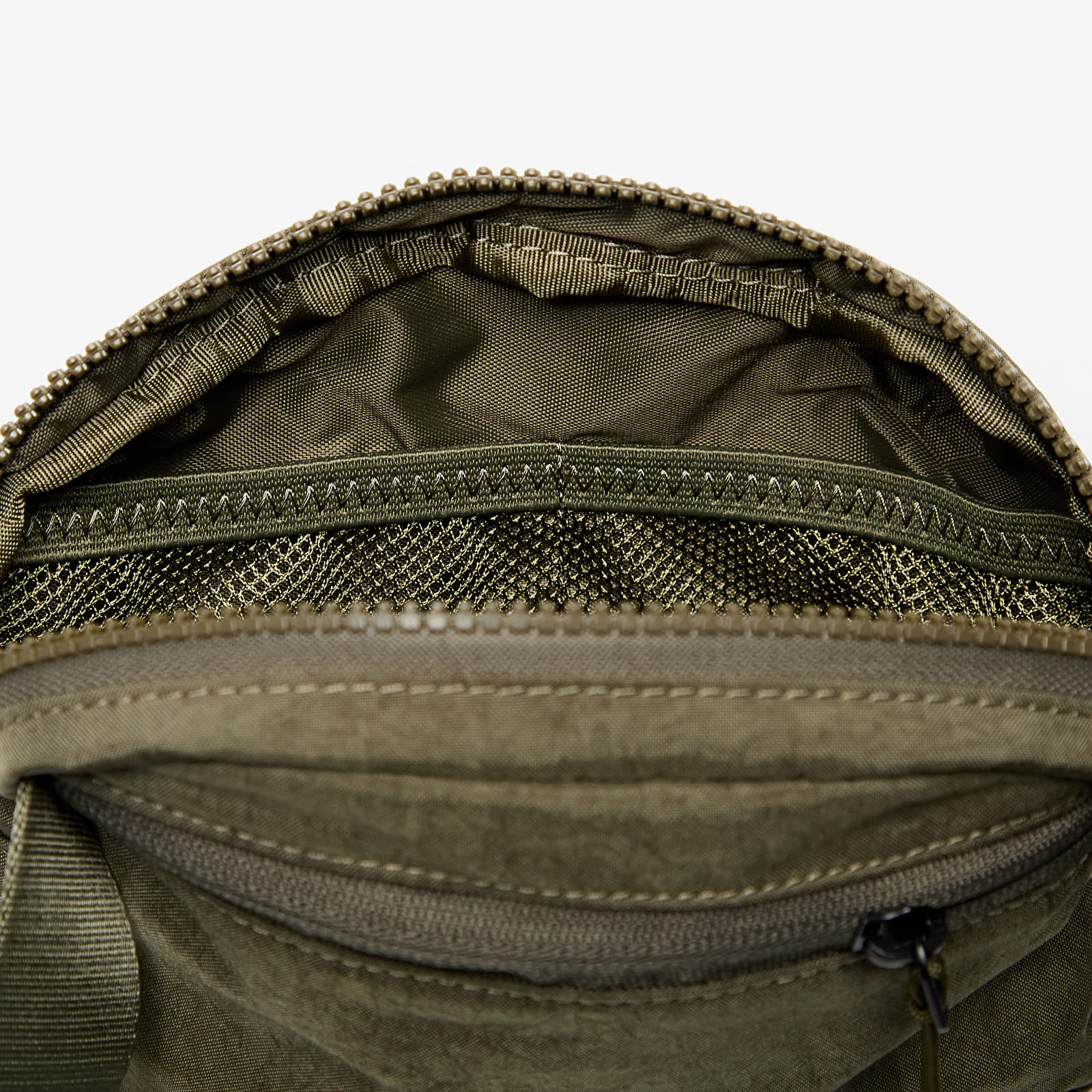 Kidney Packs Nike Aura Crossbody Bag Medium Olive/ Medium Olive/ Black