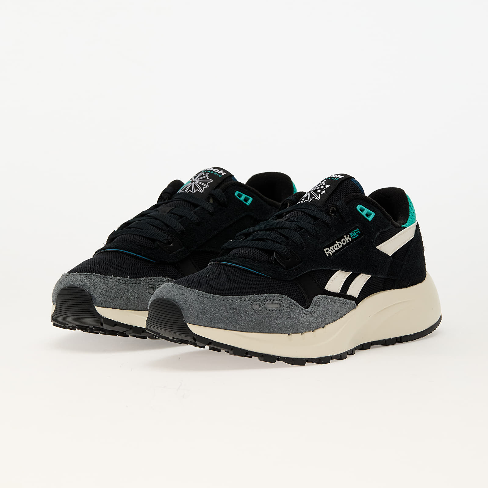 Sneakers och skor för män Reebok Classic Leather 2400 Black/ Escape Blue/ Vintage Chalk