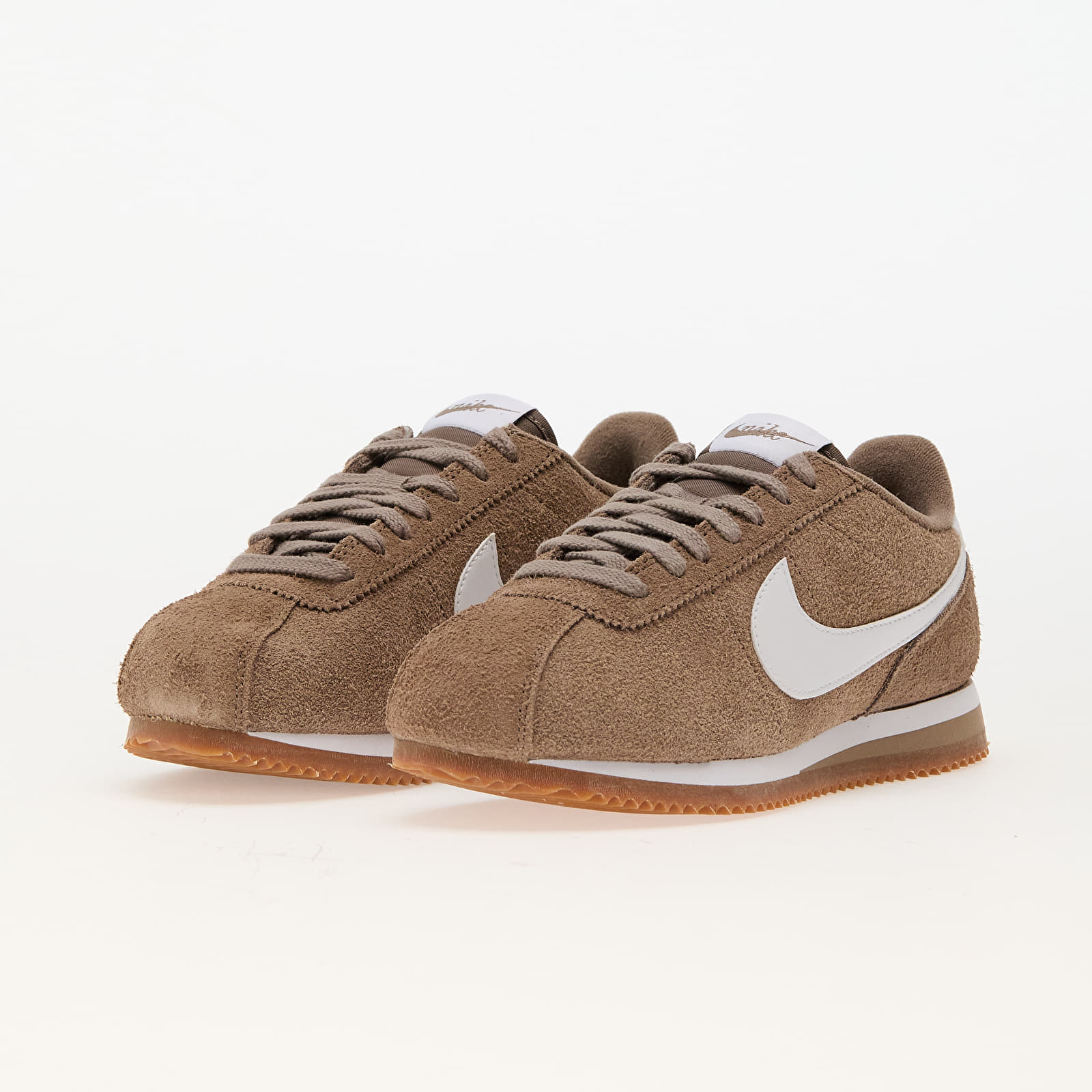 Women's sneakers and shoes Nike W Cortez Vintage Mink Brown/ White-Gum Med Brown