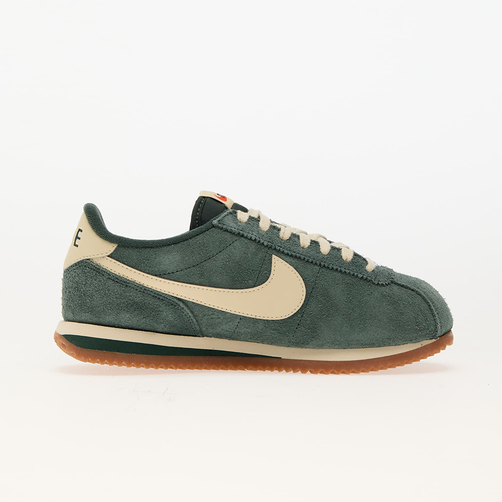 Women's sneakers and shoes Nike W Cortez Vintage Vintage Green/ Muslin-Gum Med Brown