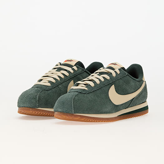 Women s sneakers and shoes Nike W Cortez Vintage Vintage Green Muslin Gum Med Brown Queens