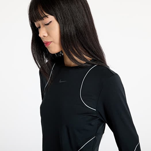 Women s T shirts Nike Running Division Women s Long Sleeve Running Top Black Queens