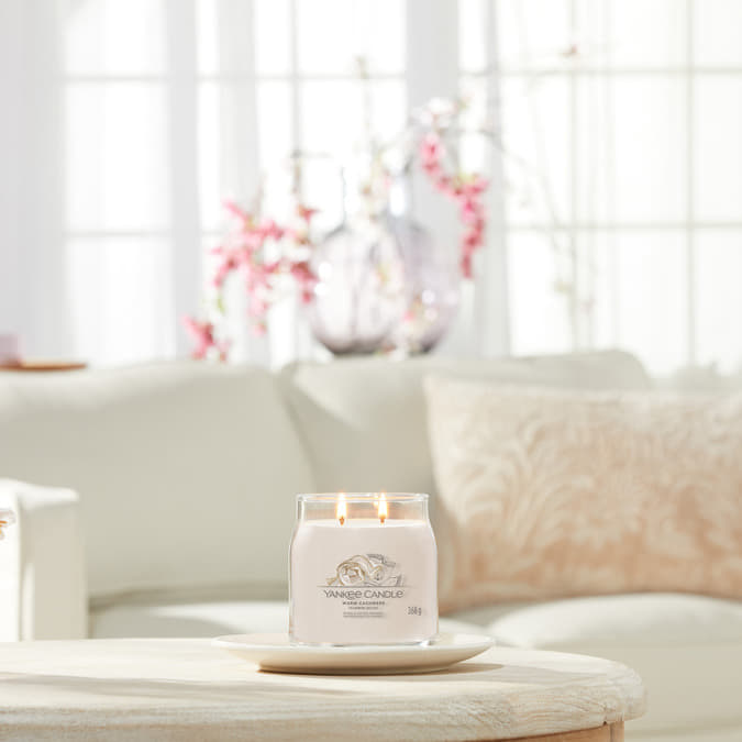 Otros accesorios Yankee Candle Signature Medium Jar 2 Wicks - Warm Cashmere