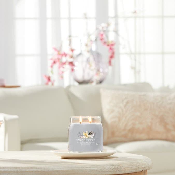Muud aksessuaarid Yankee Candle Signature Medium Jar 2 Wicks - Smoked Vanilla & Cashmere