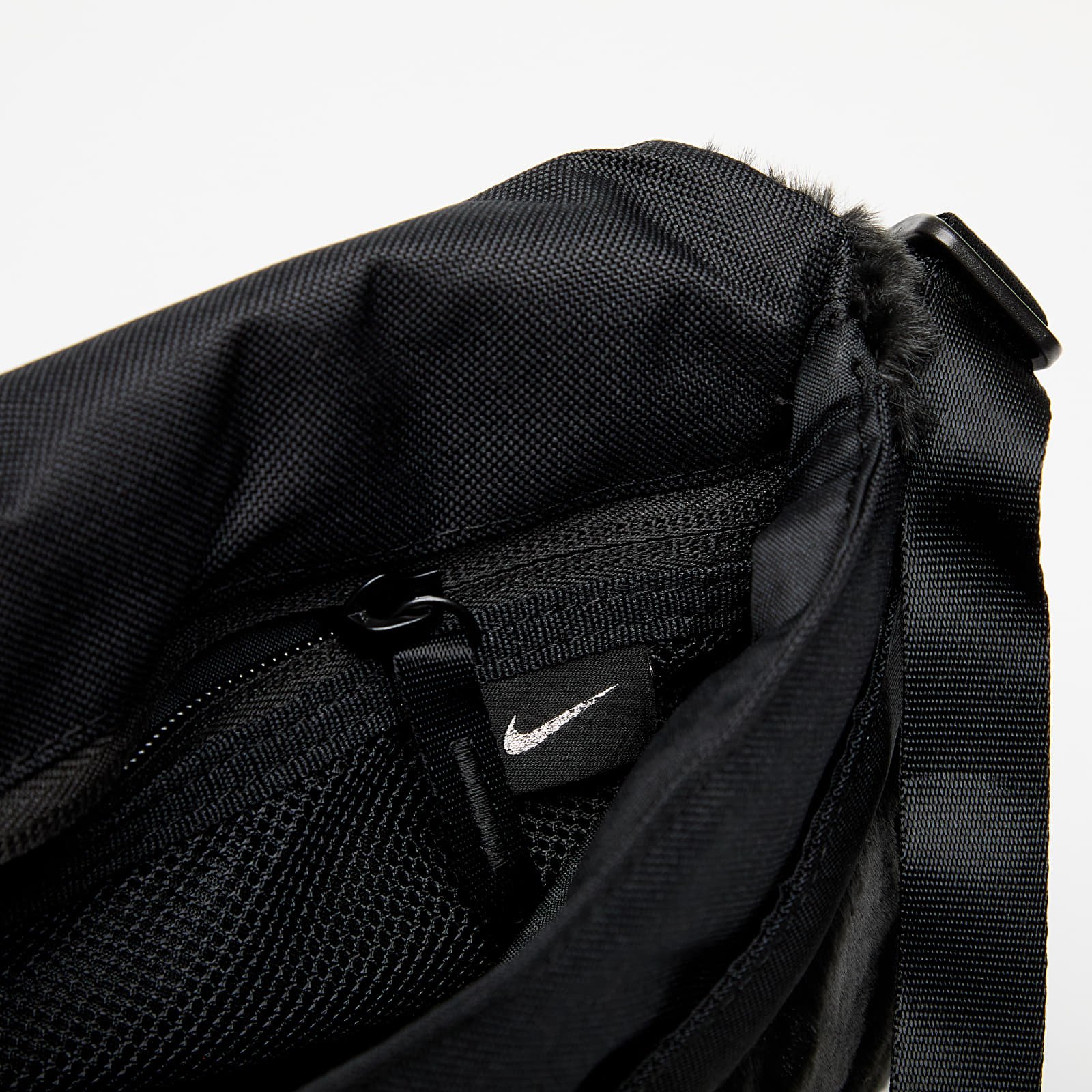 Torby na ramię Nike Sportswear Futura 365 Faux Fur Crossbody Bag Black/ Black/ Black