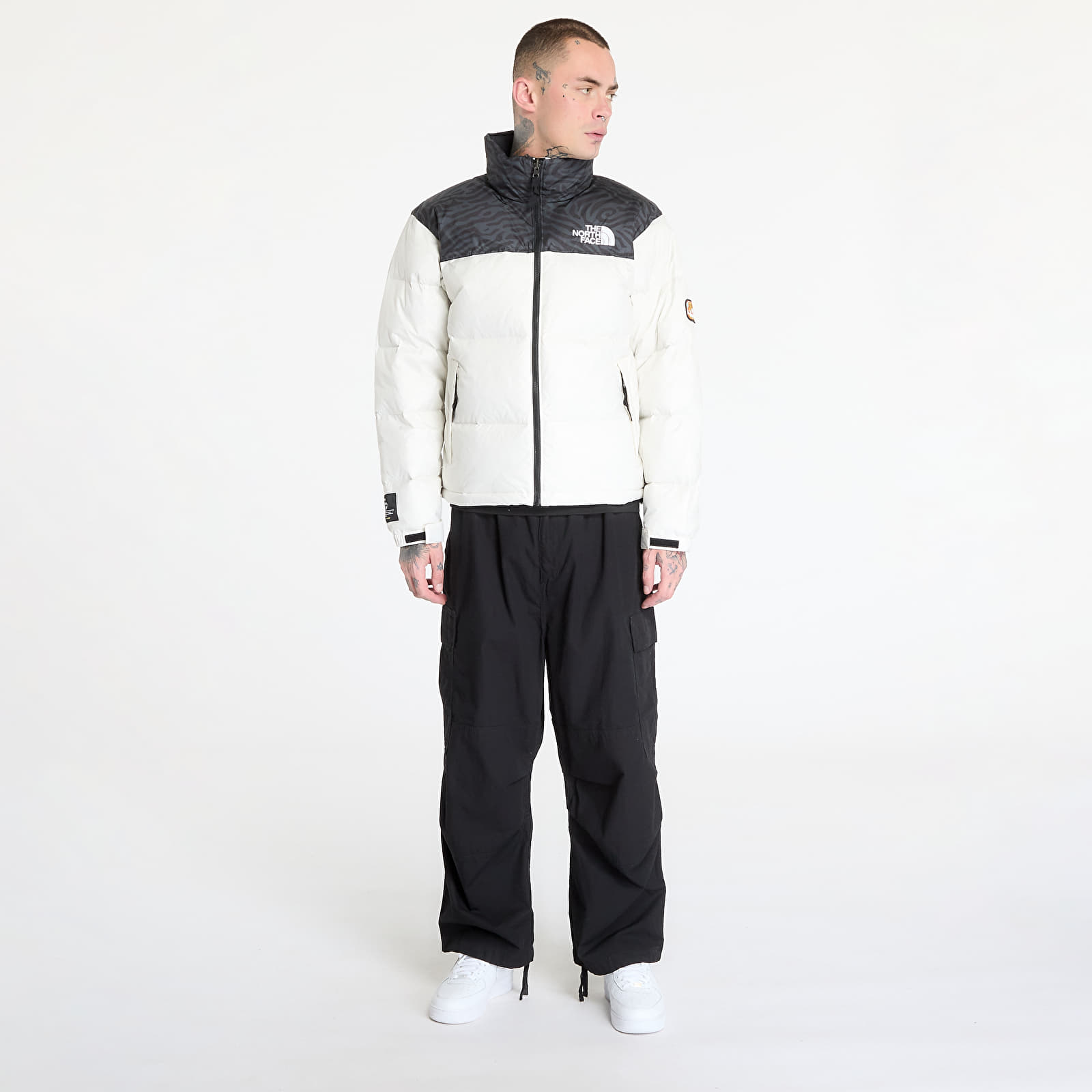 Men's down jackets The North Face 96 Retro Nuptse Jacket White Dune