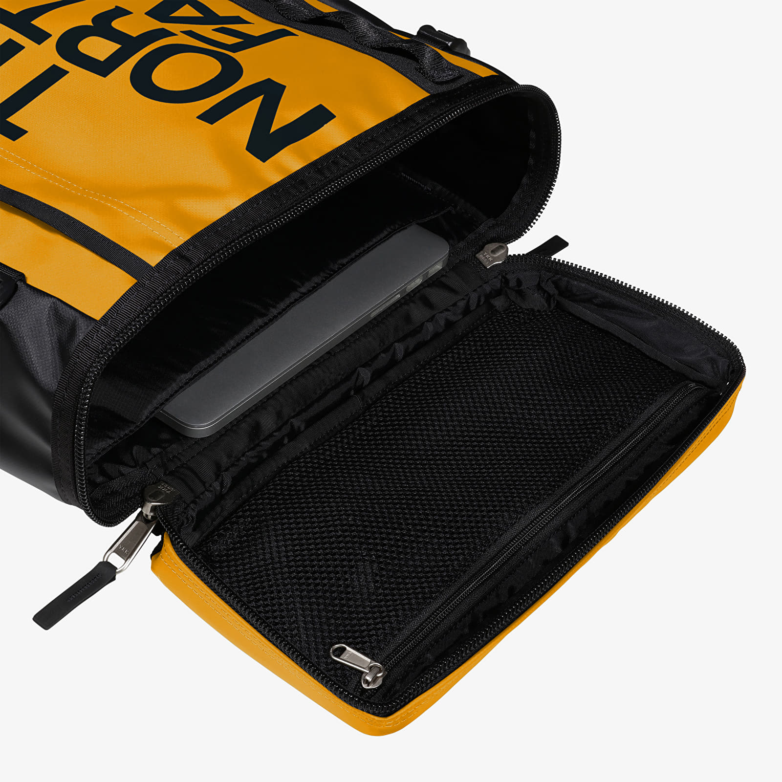 Pánske batohy The North Face Base Camp Fuse Box Backpack Summit Gold