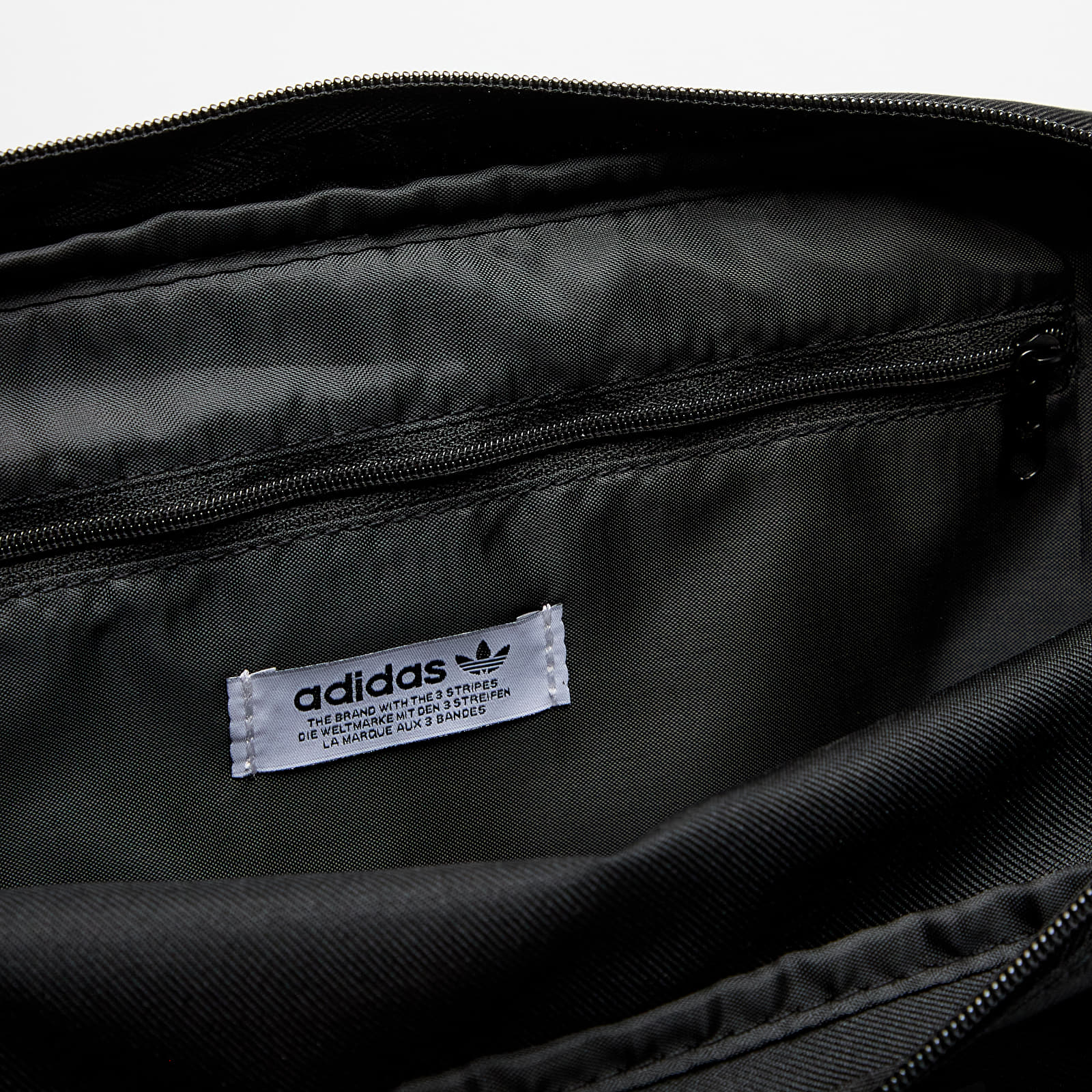 Shoulder bags adidas Adicolor Medium Airliner Black