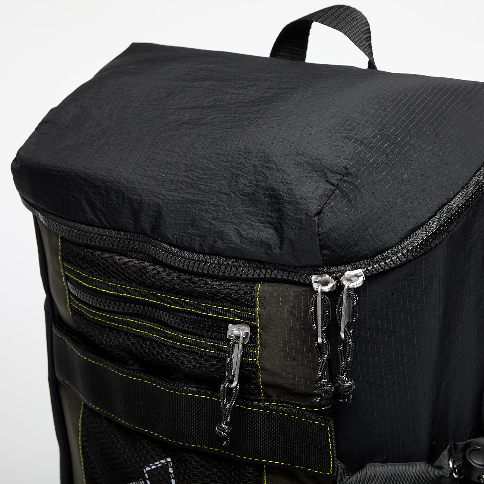 Rucksäcke für Männer adidas Backpack Black/ Shadow Olive