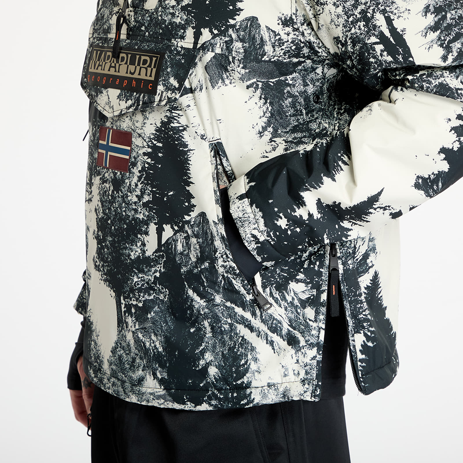 Men's jackets Napapijri Rainforest Next Det Tr F90 Jacket Black/ White