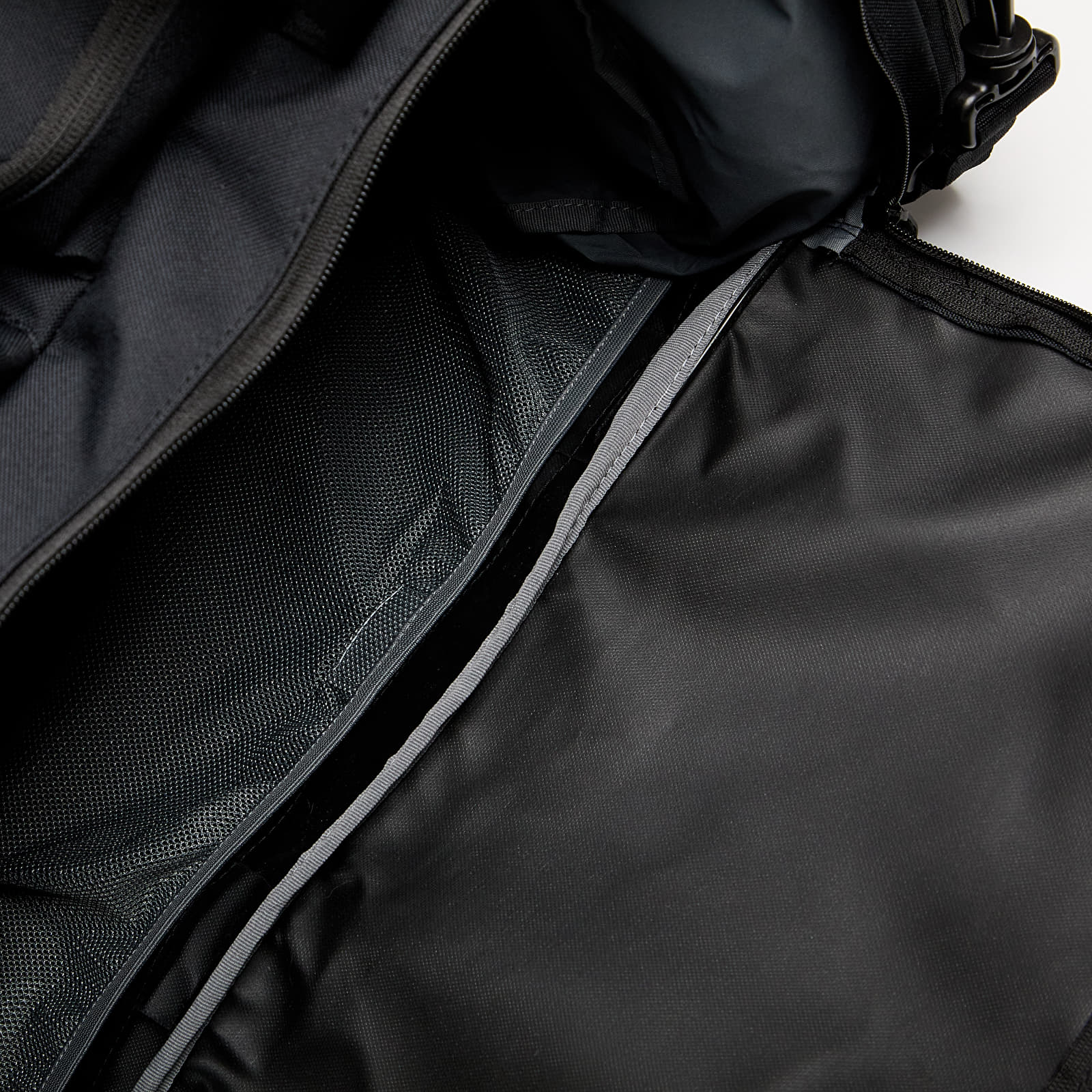 Torba na ramię Nike Utility Power 2.0 Duffel Bag Black/ Black/ White