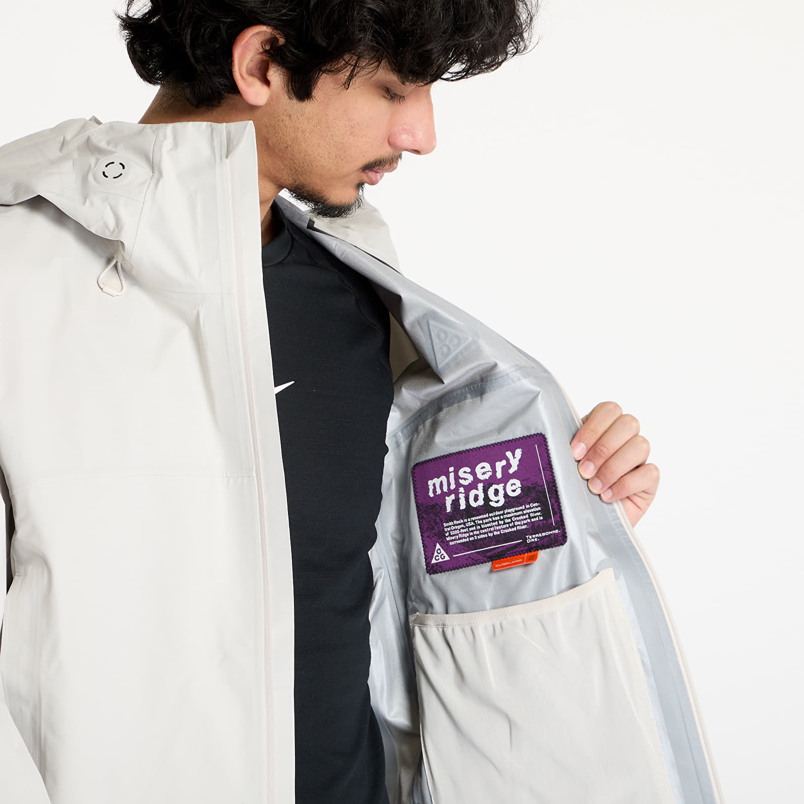 Men's raincoats Nike ACG "Misery Ridge" Storm-FIT ADV GORE-TEX Jacket Light Orewood Brown/ Summit White