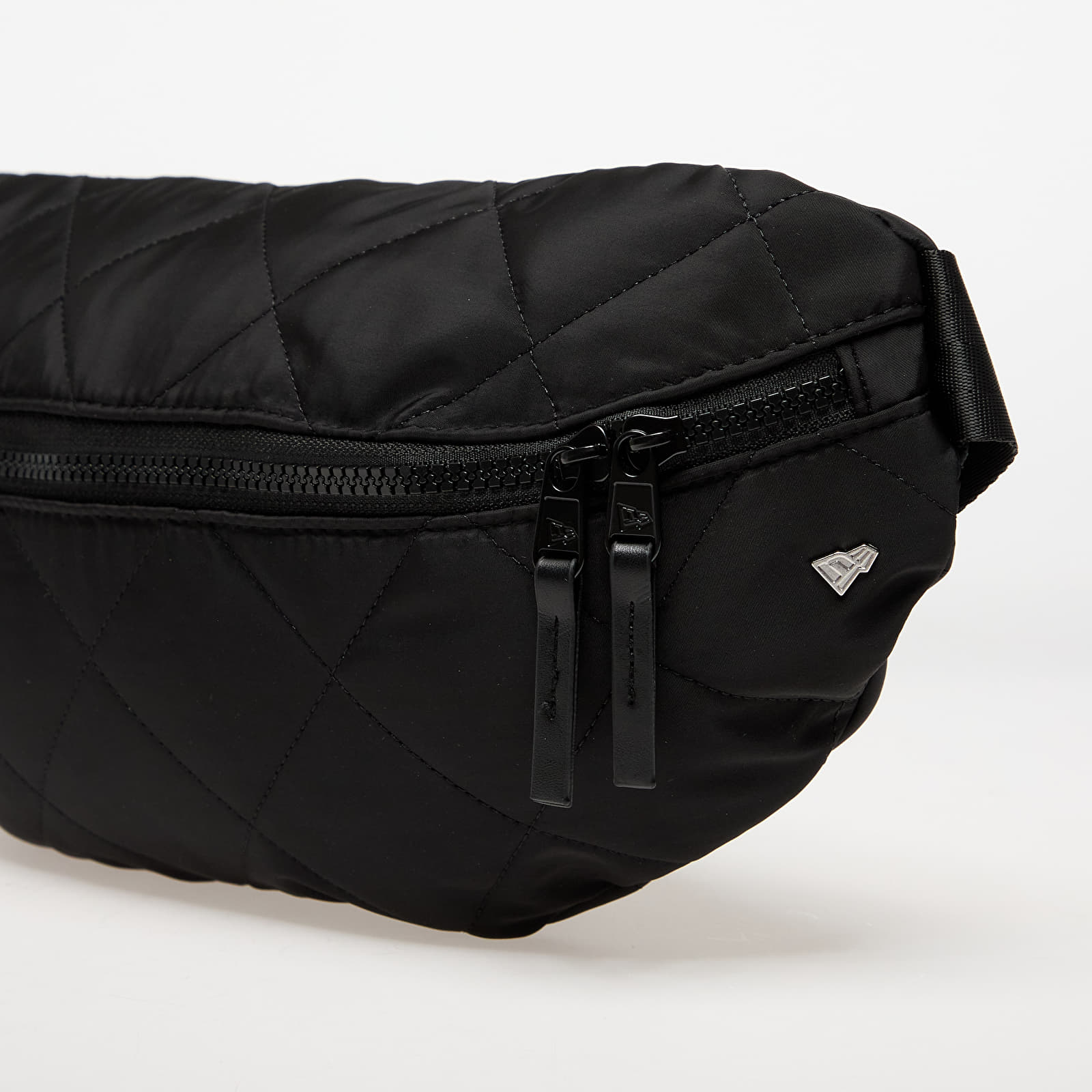 Nieren-Rucksäcke New Era Quilted Waist Bag Black