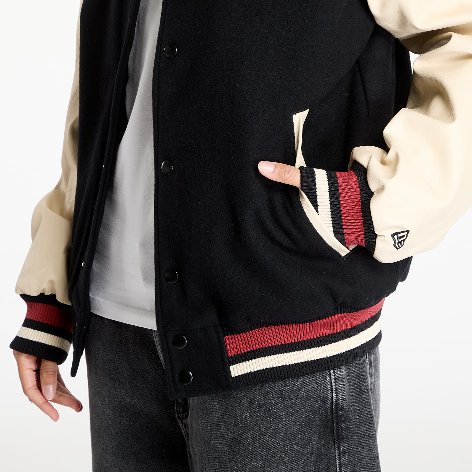 Jachete New Era Chicago Bulls NBA Lifestyle Varsity Jacket UNISEX Black