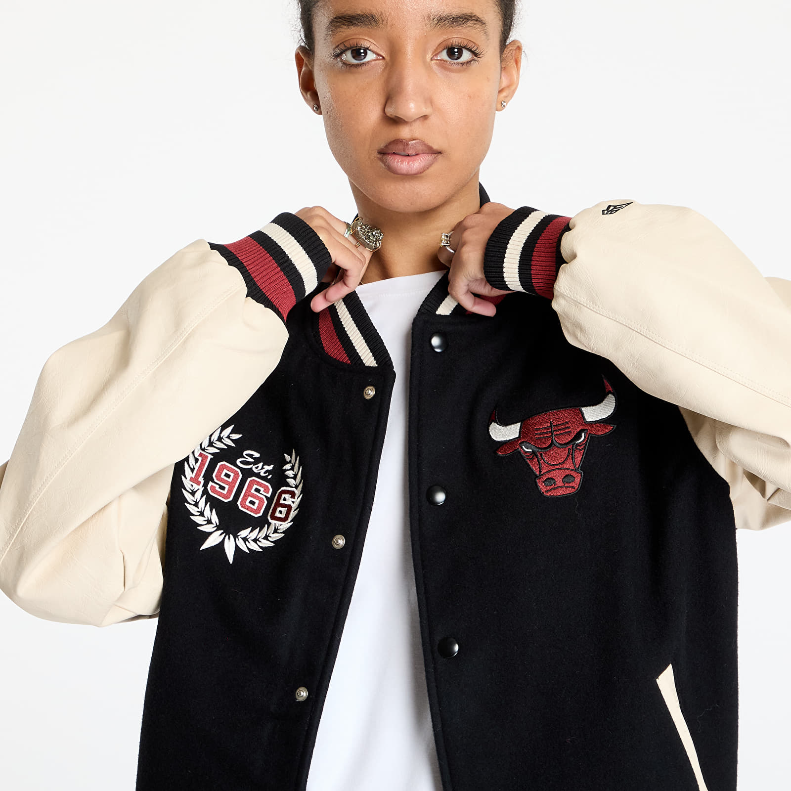 Jachete New Era Chicago Bulls NBA Lifestyle Varsity Jacket UNISEX Black