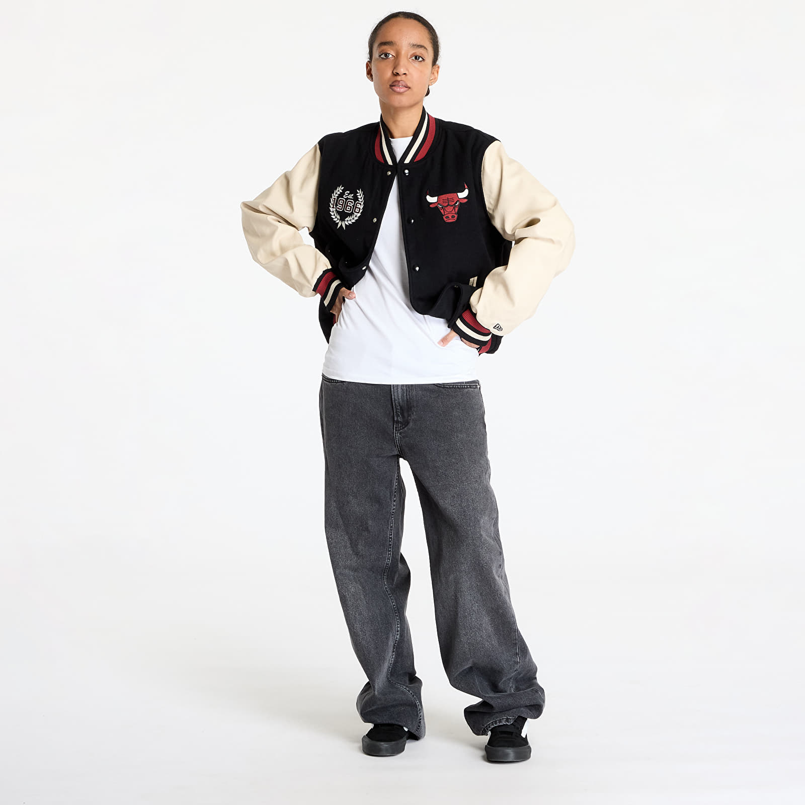 Jachete New Era Chicago Bulls NBA Lifestyle Varsity Jacket UNISEX Black