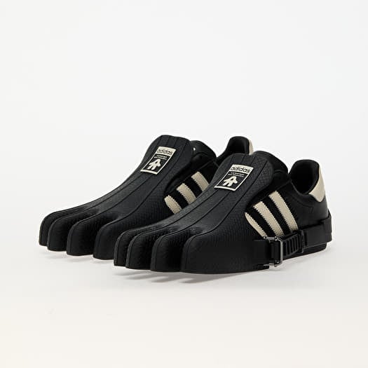 Men s sneakers and shoes adidas Superfinger Superstar Core Black Off White Core Black Queens
