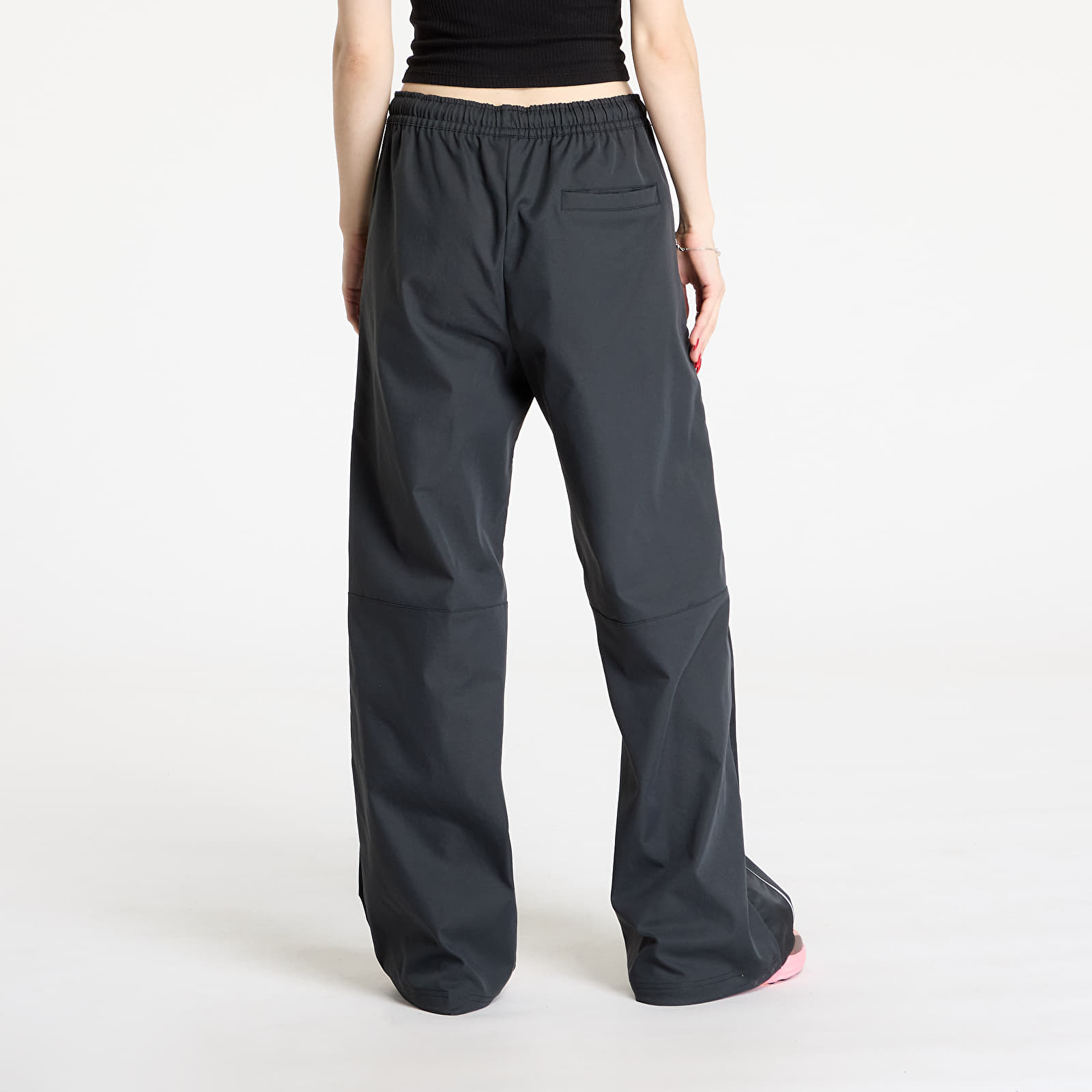 Pantalones de mujer Nike Sportswear Women's Woven Pants  Black/ Black