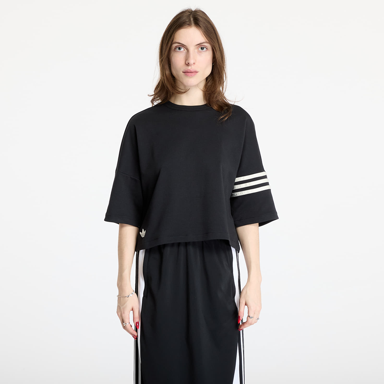 Women's T-shirts adidas Neuclassics T-Shirt Black/ Cream White