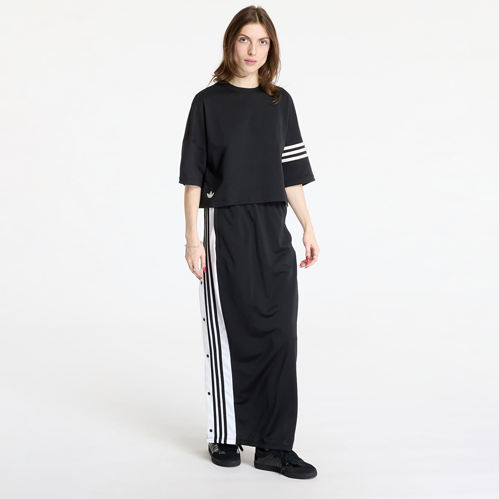 Women's T-shirts adidas Neuclassics T-Shirt Black/ Cream White