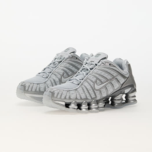 Scarpe e sneakers da donna Nike W Shox Tl Pure Platinum Chrome Queens