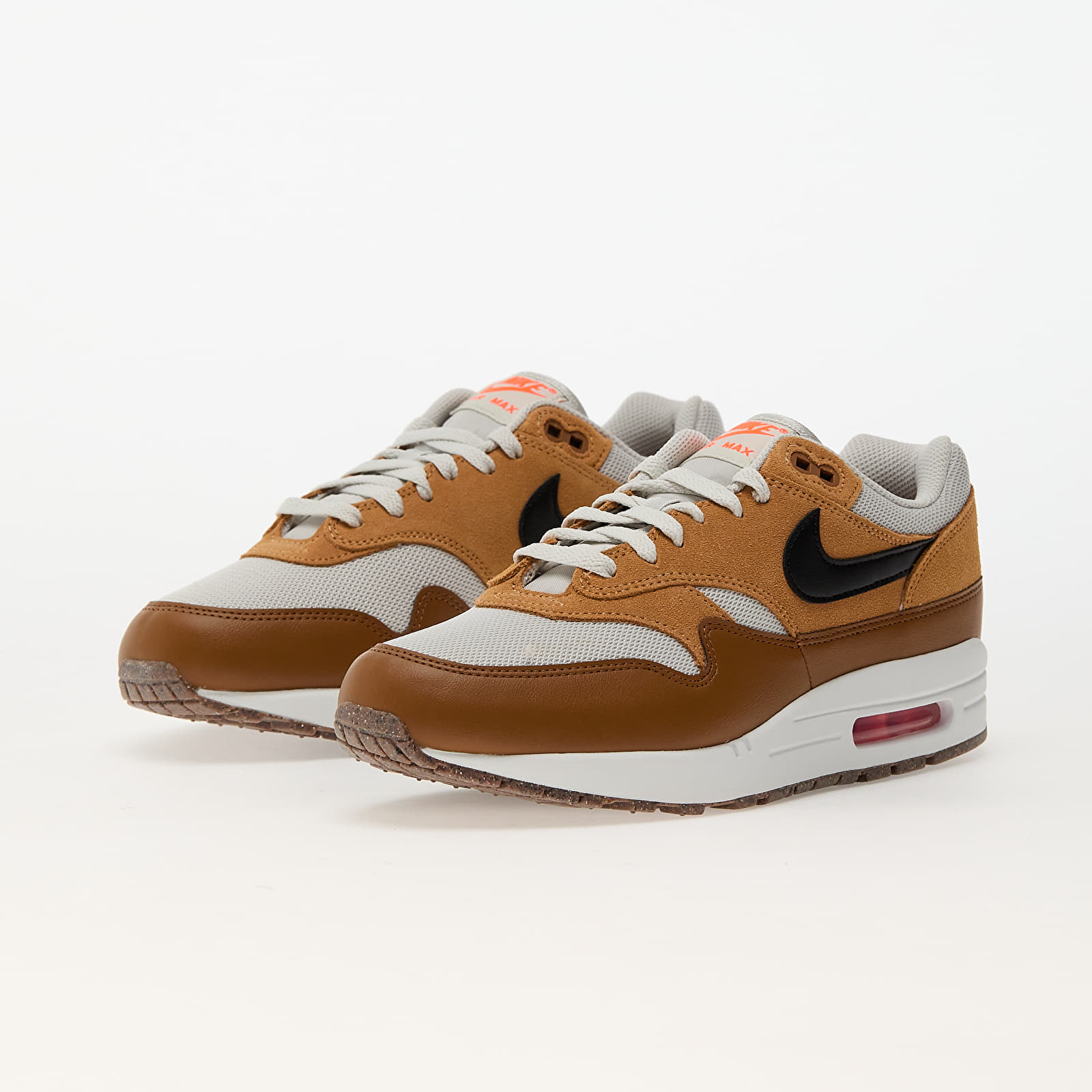 Meeste tossud ja kingad Nike Air Max 1 Ess Light Bone/ Black-Flax-British Tan