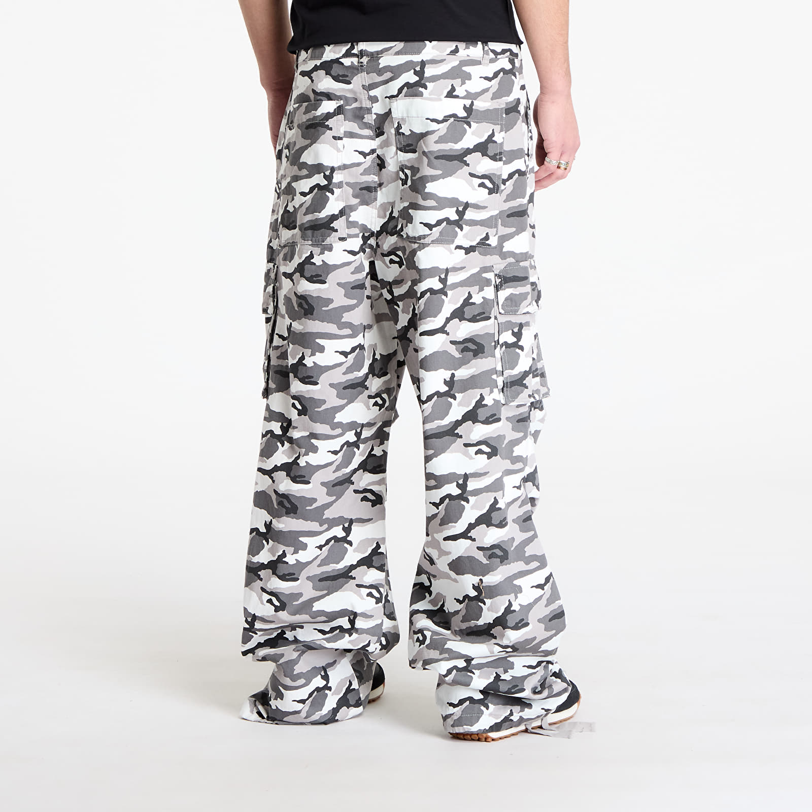 Jeans and trousers Karl Kani Sport Patch Camo Cargo Pants Grey/ Black/ Off White