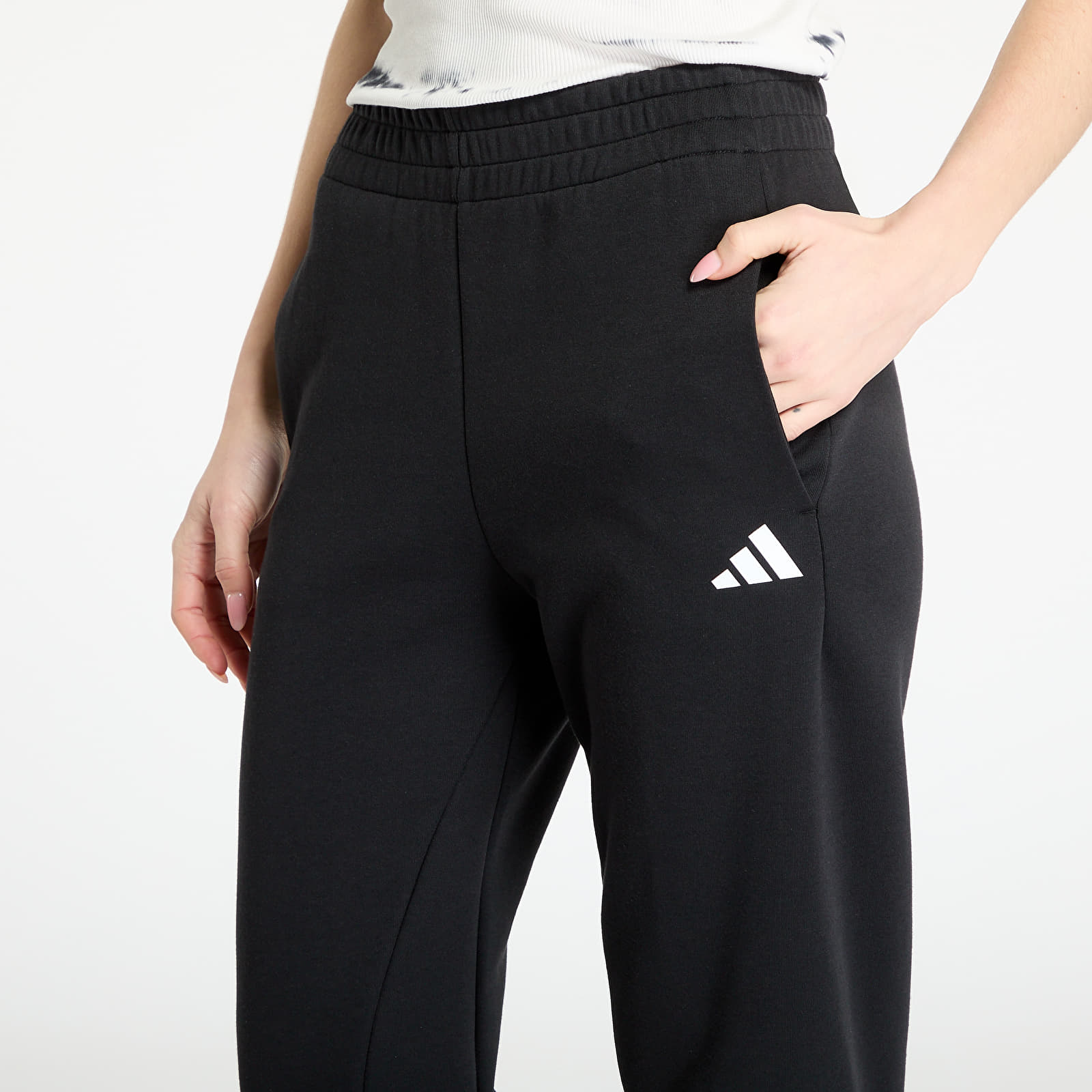 Jogginghosen adidas Future Icons Three Stripes Regular Pant Black