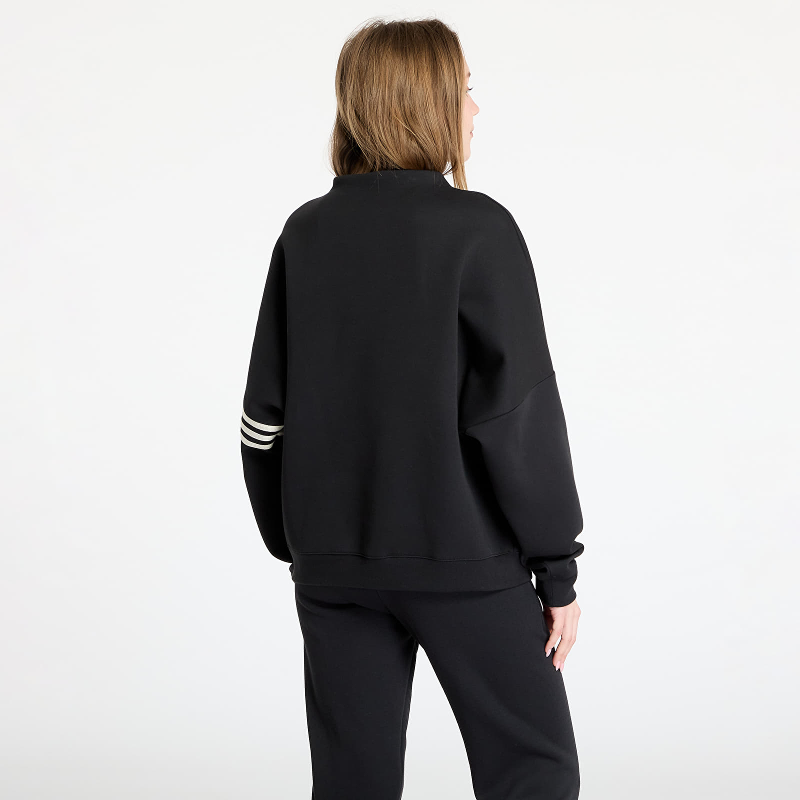 Sudaderas de mujer adidas Neuclassics Oversized Mock Neck Sweatshirt Black/ Cream White
