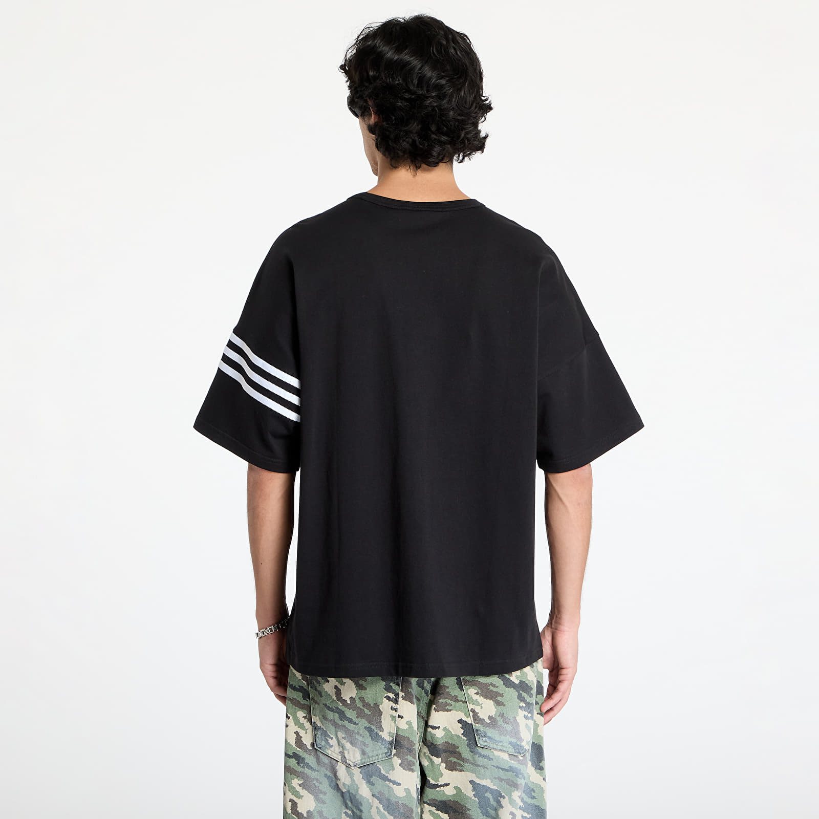 Meeste T-särgid adidas Neuclassics Tee Black