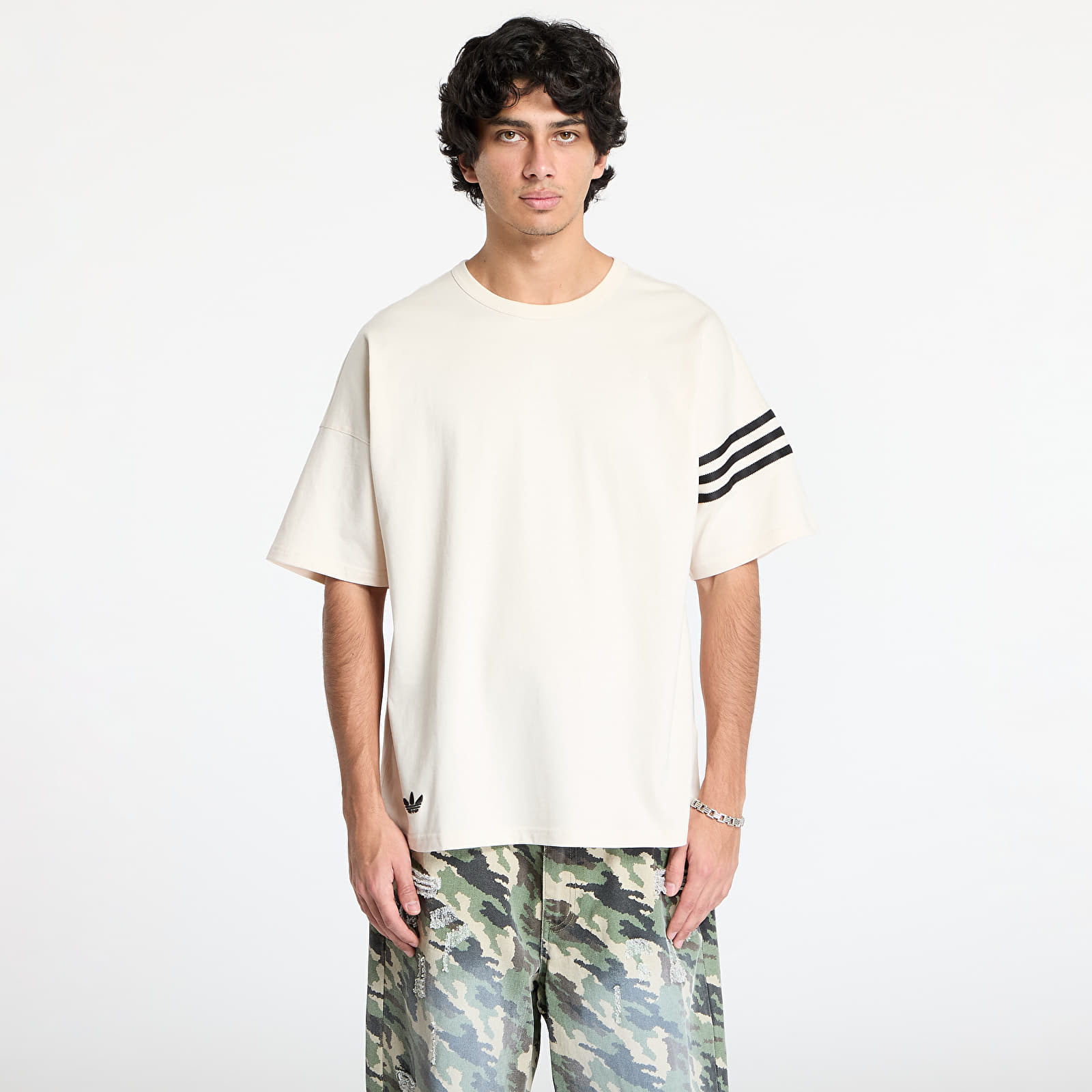 T-Shirts Männer adidas Neuclassics Tee Wonder White