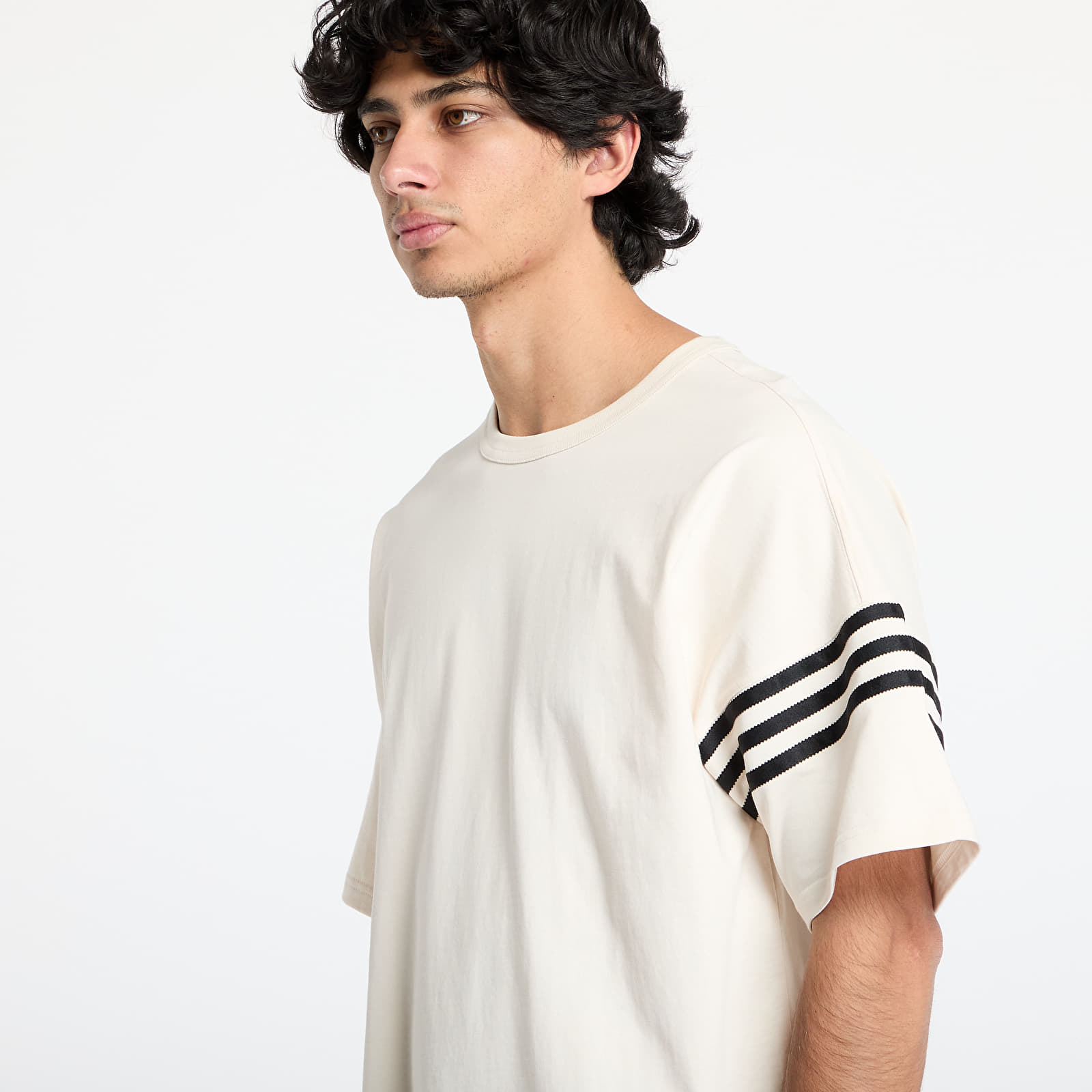 T-Shirts Männer adidas Neuclassics Tee Wonder White