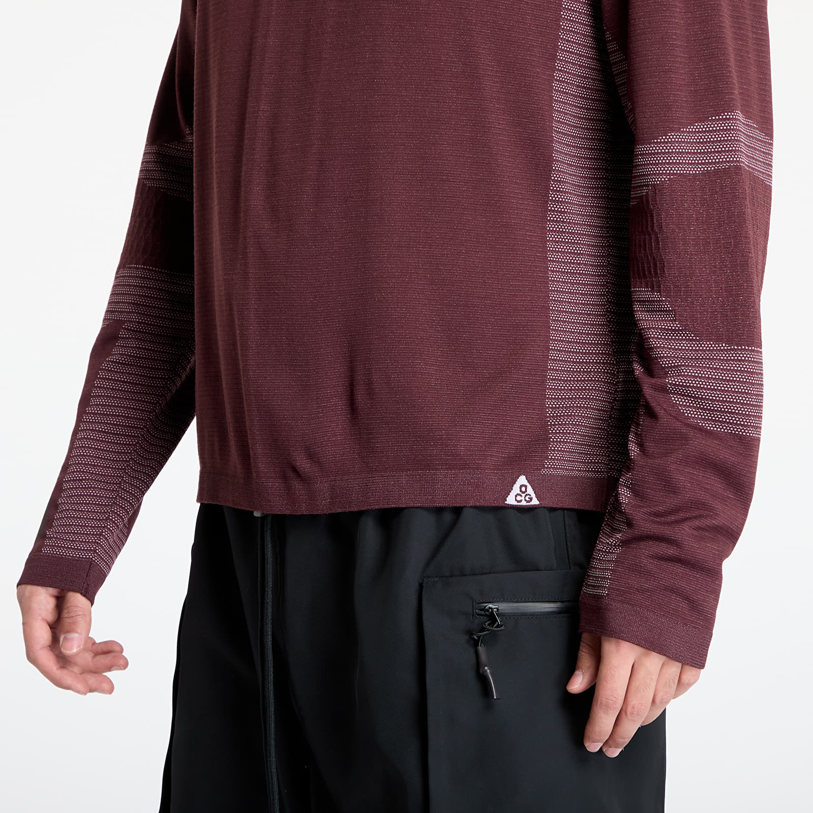 Camisetas hombre Nike ACG "Delta River" Dri-FIT ADV Long - Sleeve Base Layer Burgundy Crush/ Beyond Pink