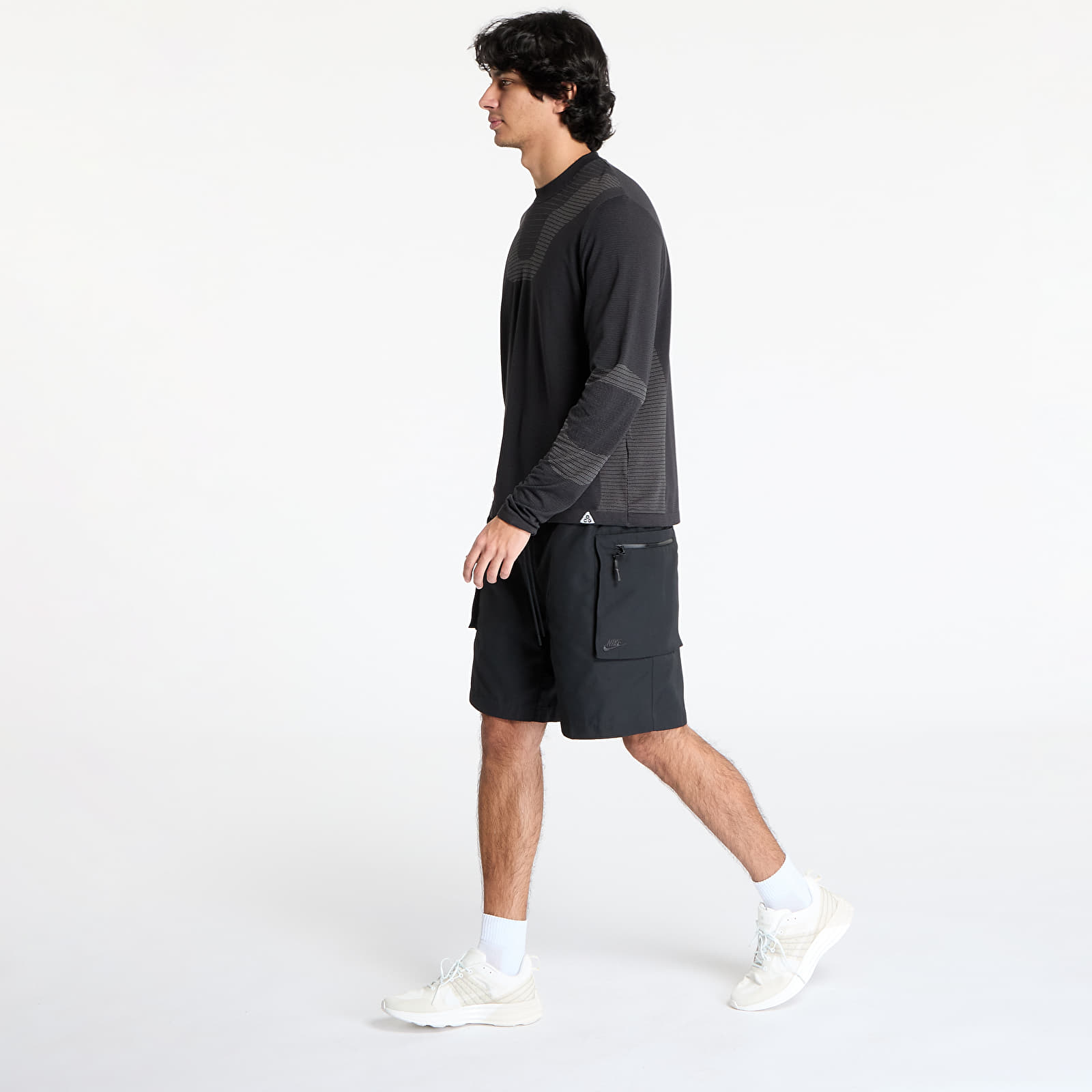 T-shirts Nike ACG "Delta River" Dri-FIT ADV long-sleeve Base Layer Black/ Cool Grey