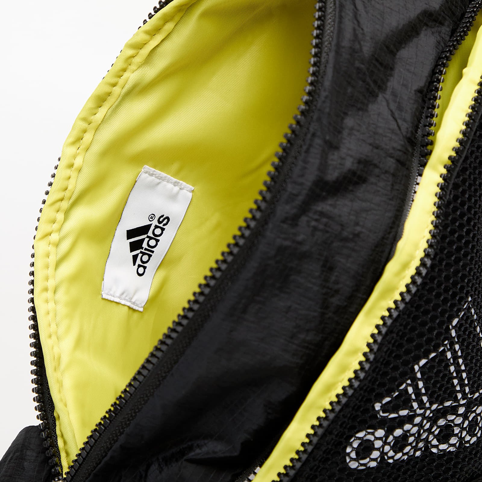 Plecaki męskie adidas One Shoulder Small Backpack Black/ Shadow Olive