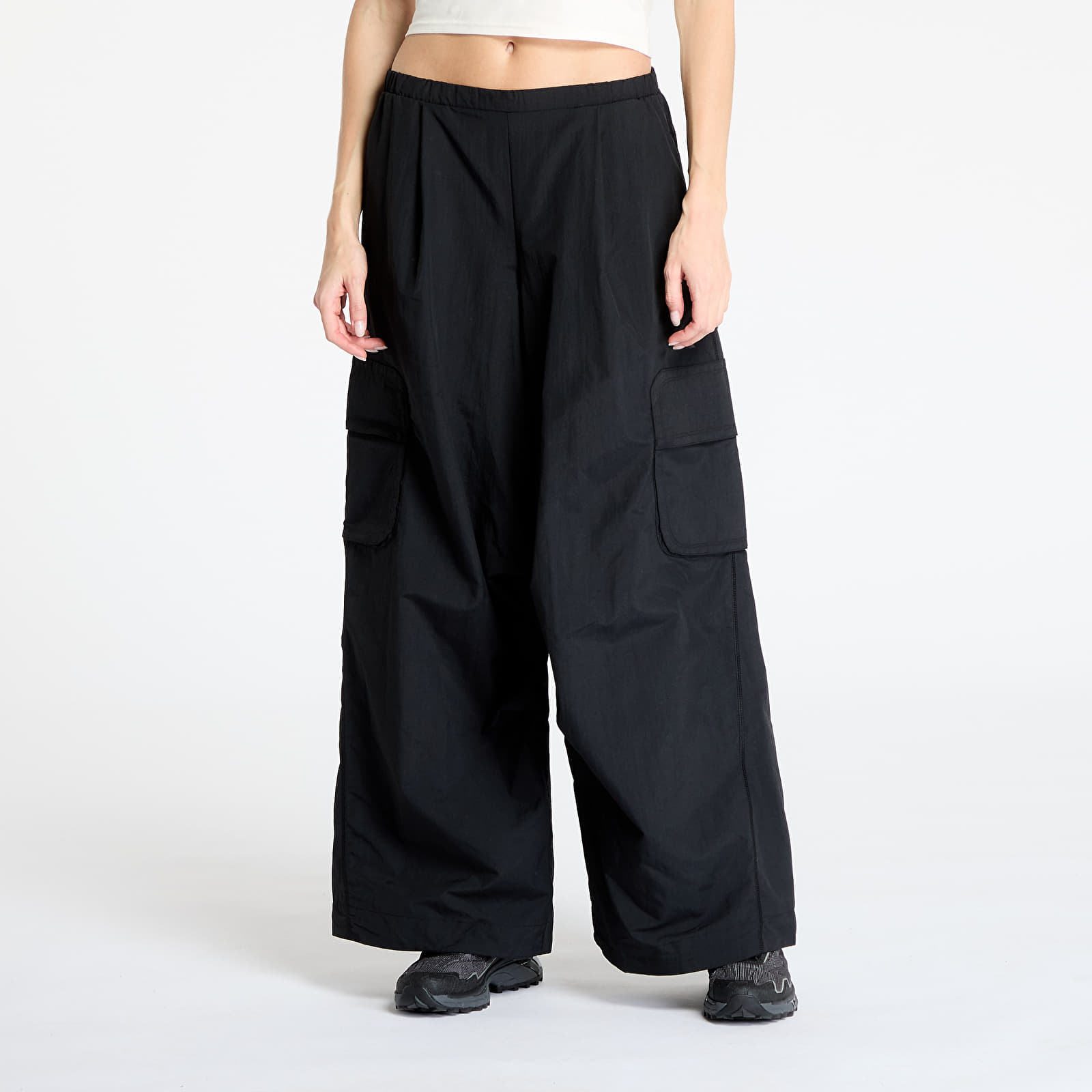 Jeans und Hosen adidas City Escape Parachute Cargo Pants Black
