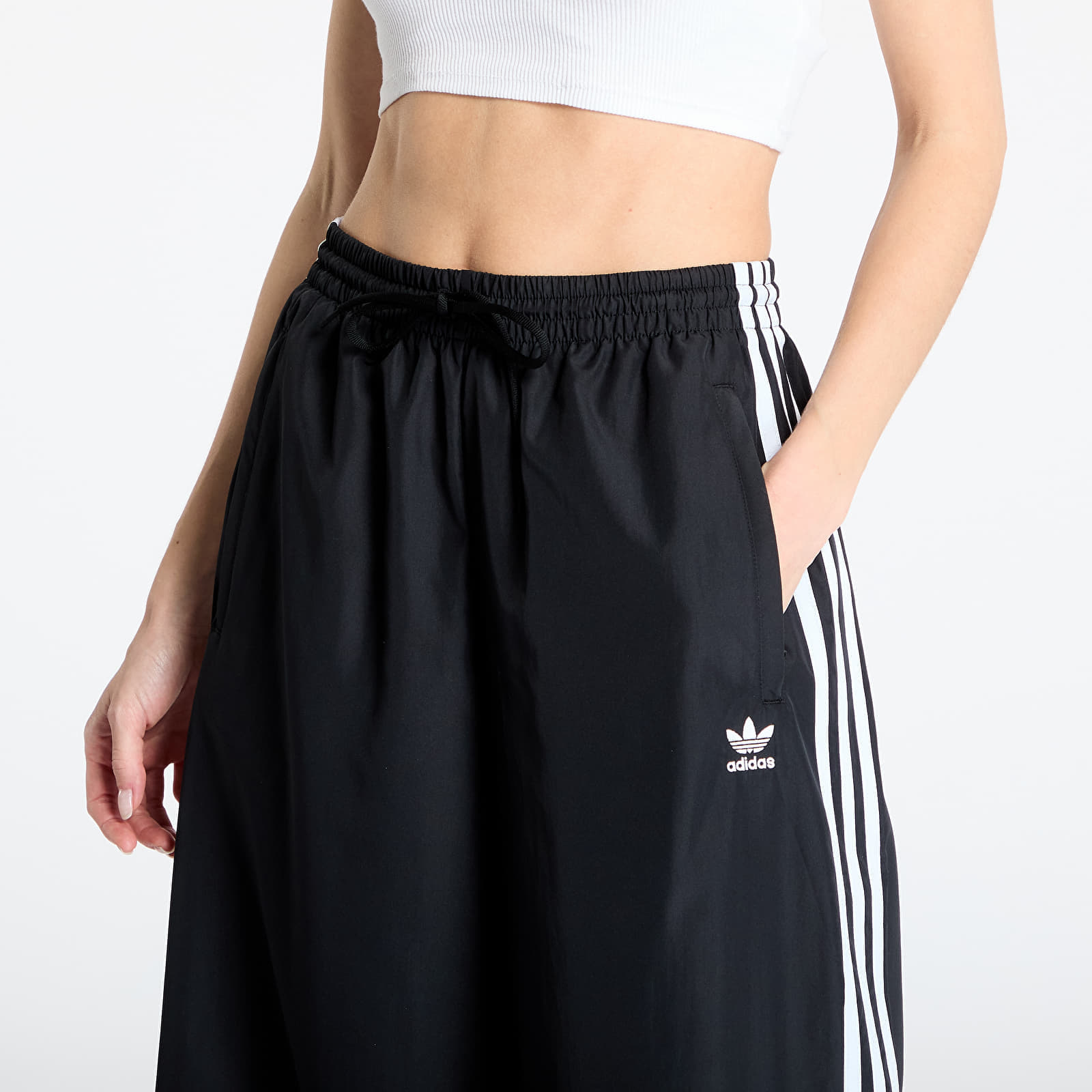 Pantaloni adidas Firebird Oversized Track Pant Black - 1 | YEO