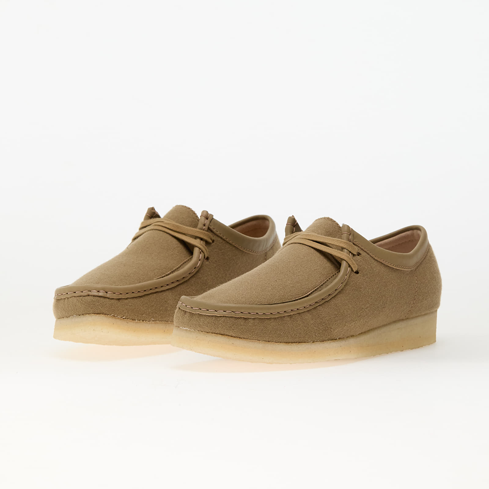 Men's sneakers and shoes Clarks Originals Wallabee Camel Wool